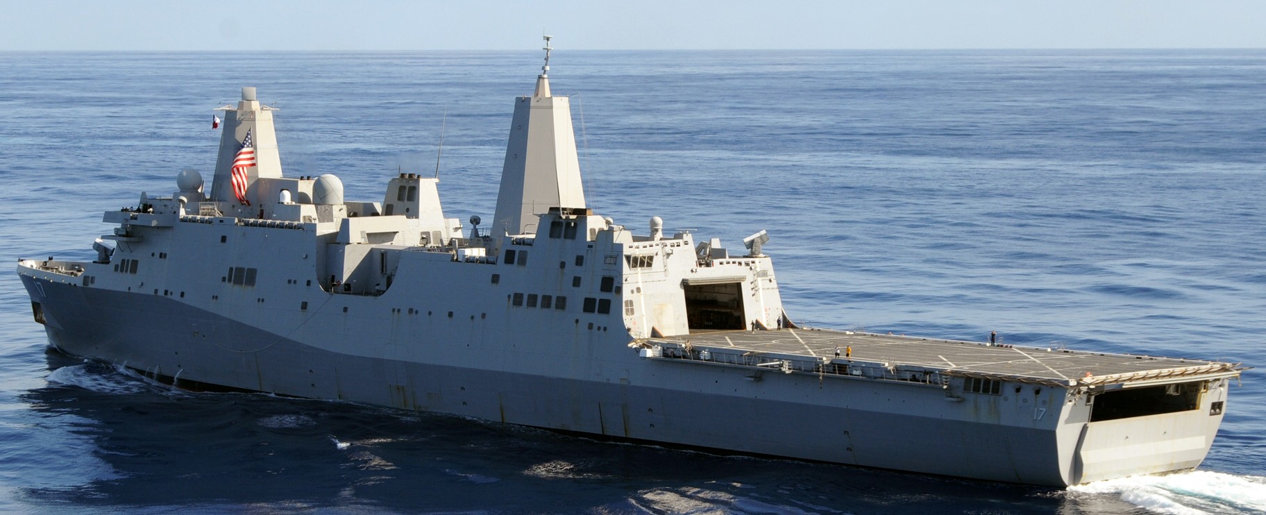 lpd-17 uss san antonio amphibious transport dock landing ship us navy atlantic ocean 75