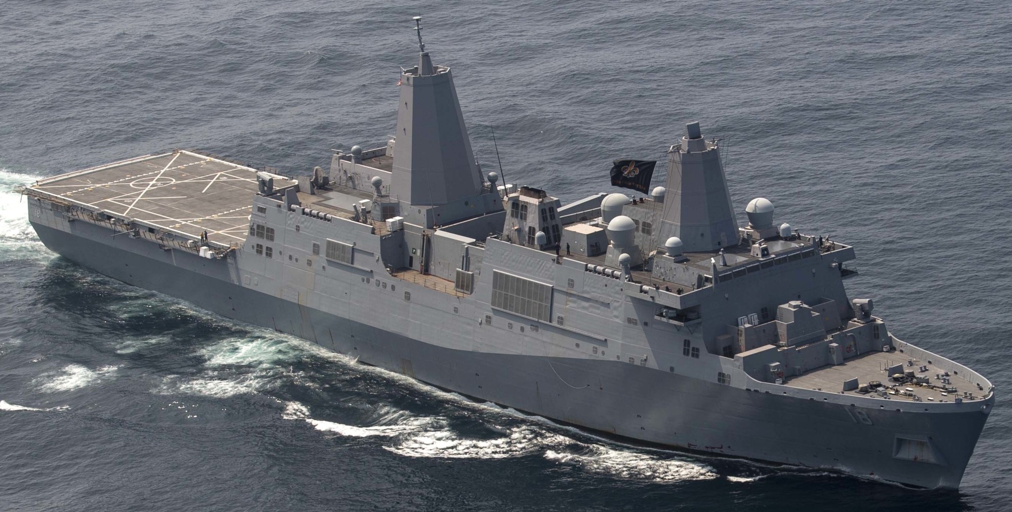 lpd-18 uss new orleans san antonio class amphibious transport dock landing ship us navy northrop grumman avondale 81x