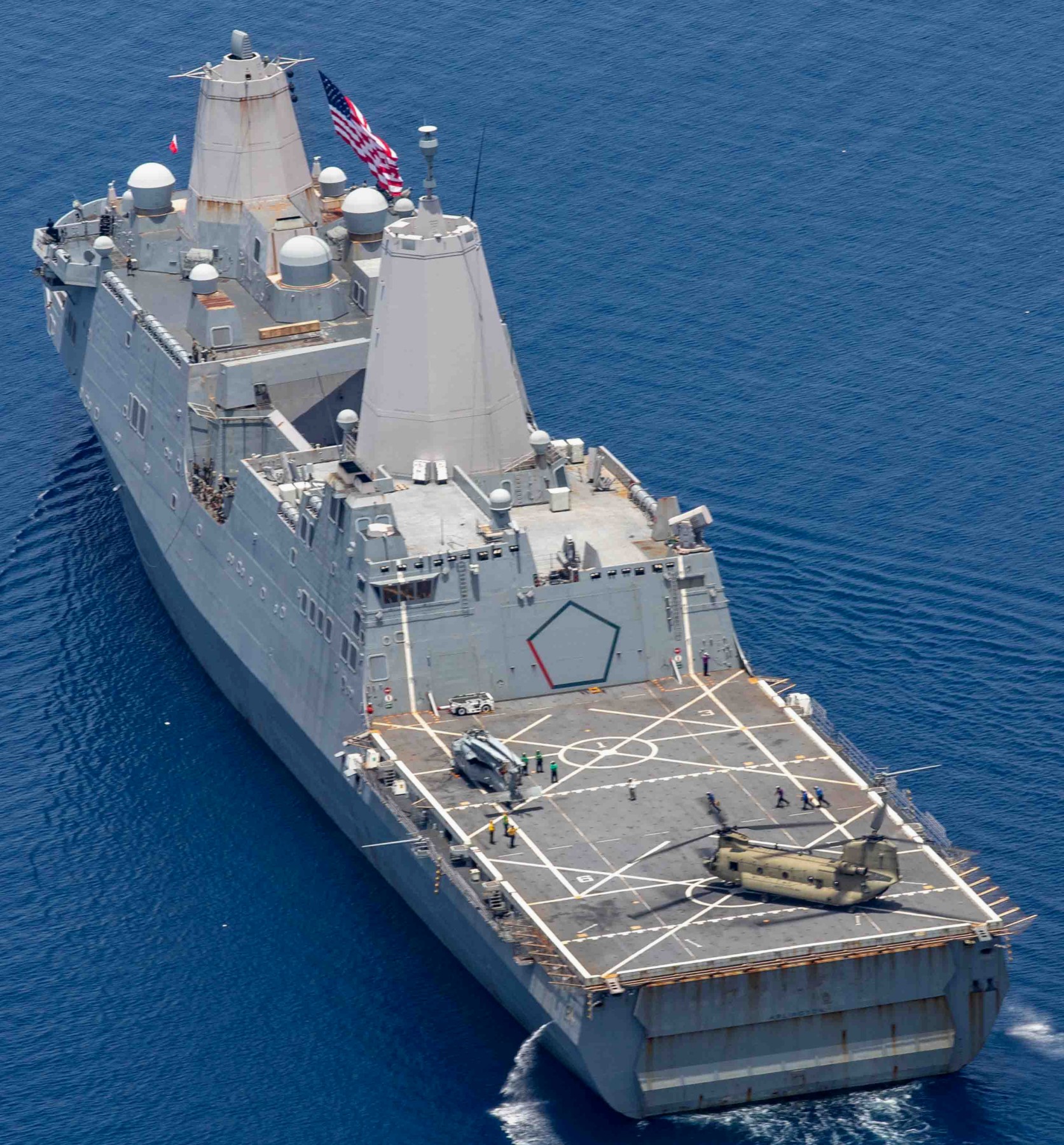lpd-24 uss arlington amphibious transport dock landing ship us navy haiti 114