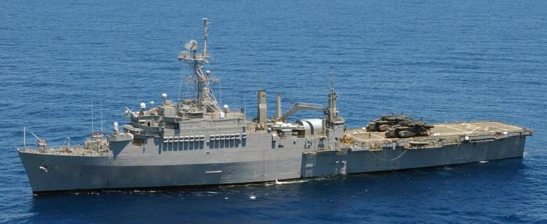 LPD-8 USS Dubuque 2004