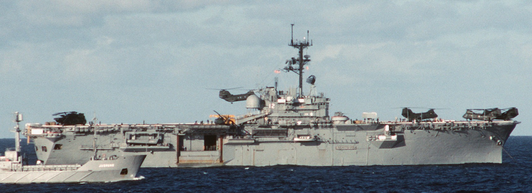 lph-12 uss inchon iwo jima class amphibious assault ship landing platform helicopter us navy 22