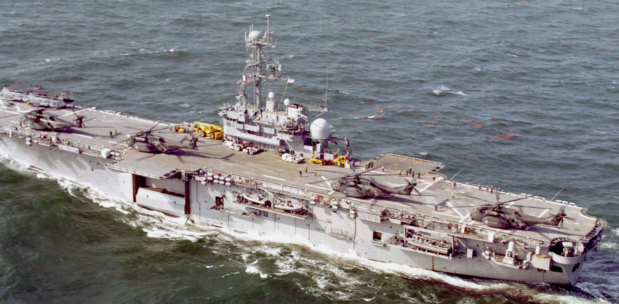 mcs-12 uss inchon mine countermeasures support ship us navy 08