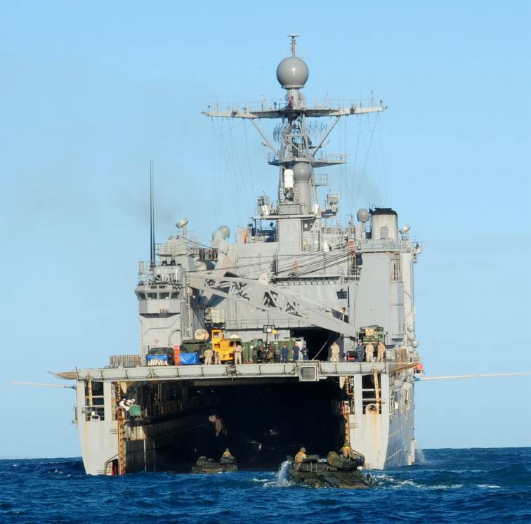 lsd 42 uss germantown well deck operations coral sea