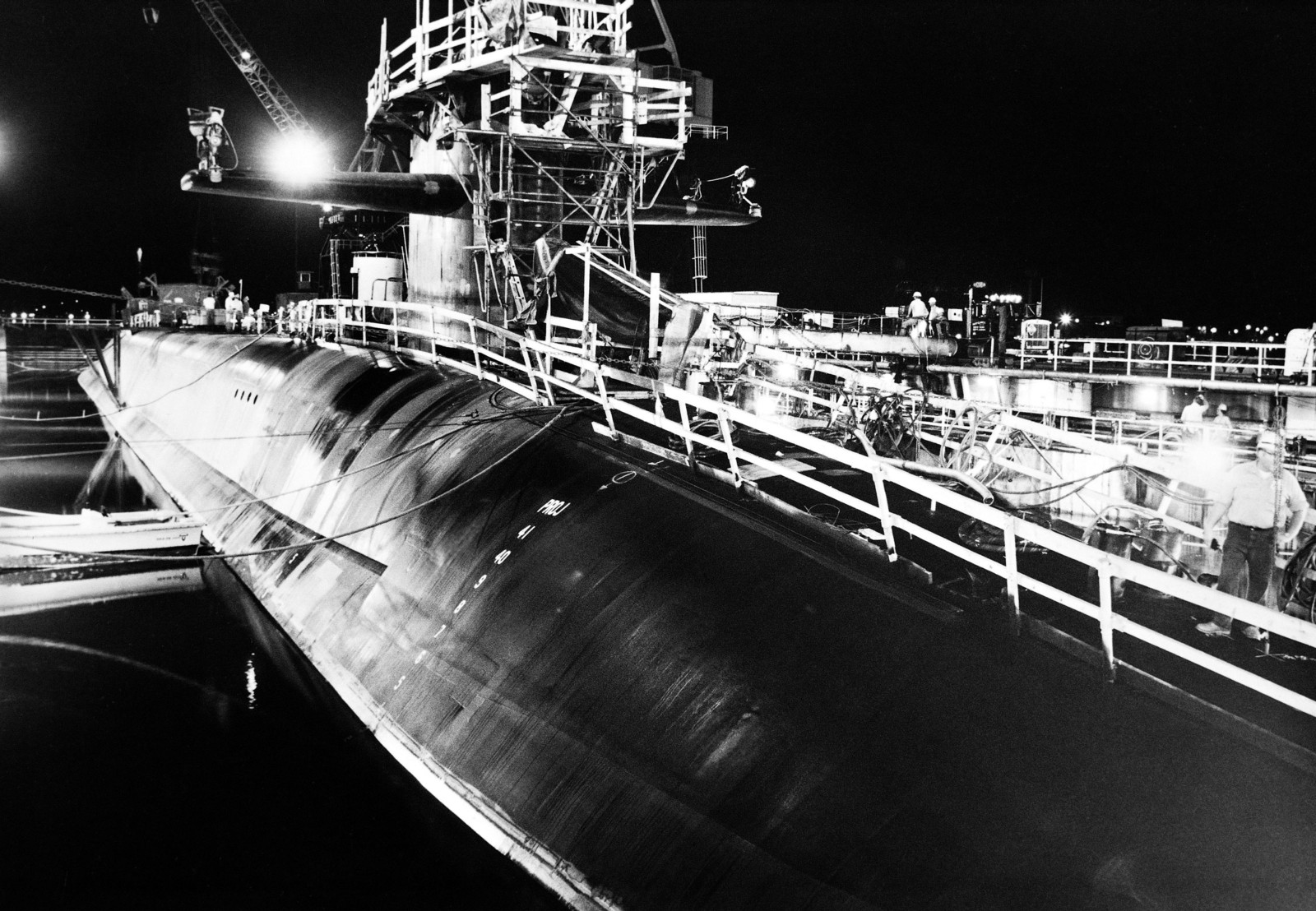 ssbn-732 uss alaska ohio class ballistic missile submarine 1985 17 subase new london groton connecticut