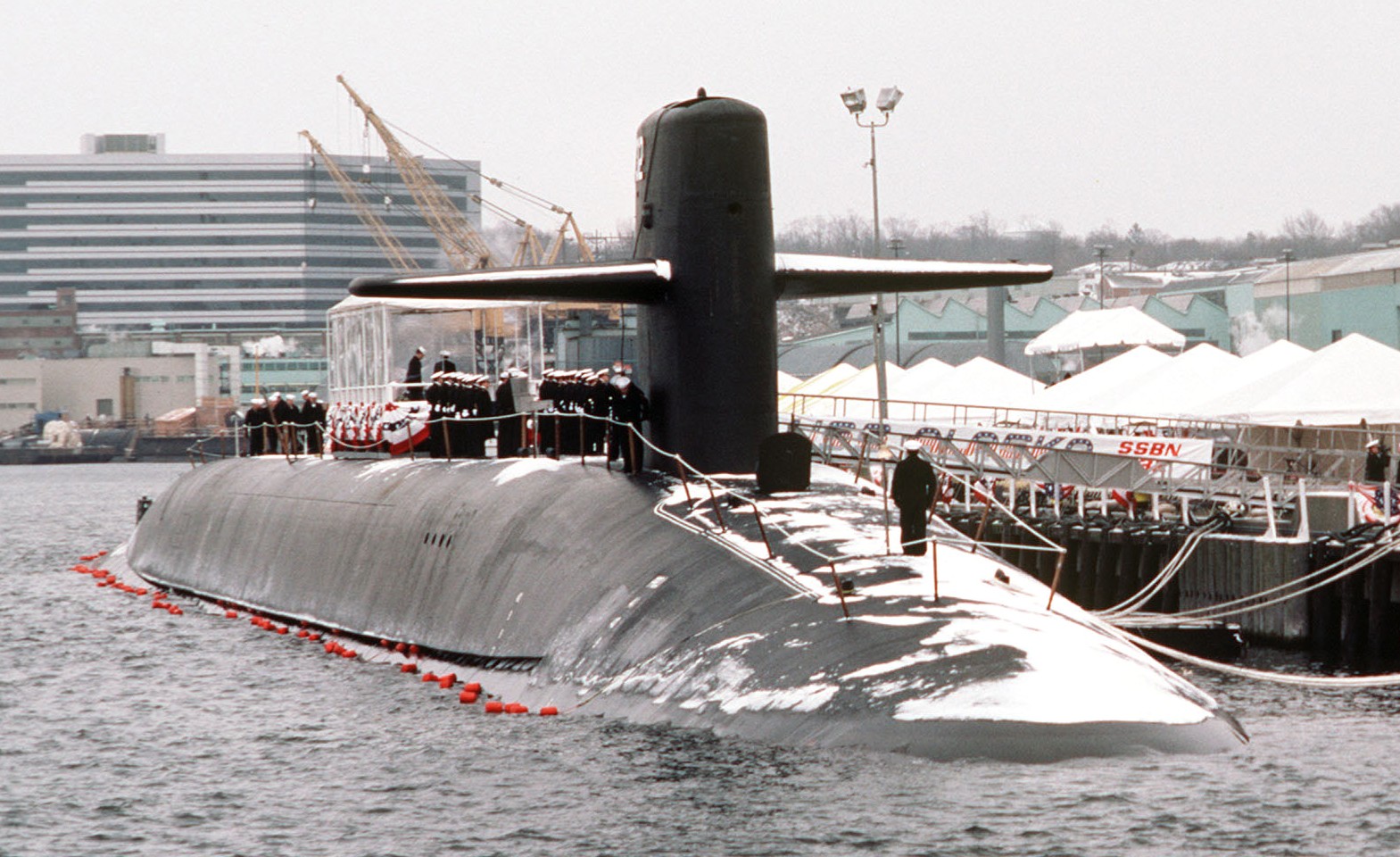 ssbn-732 uss alaska ohio class ballistic missile submarine 1986 19 commissioning ceremony naval submarine base groton