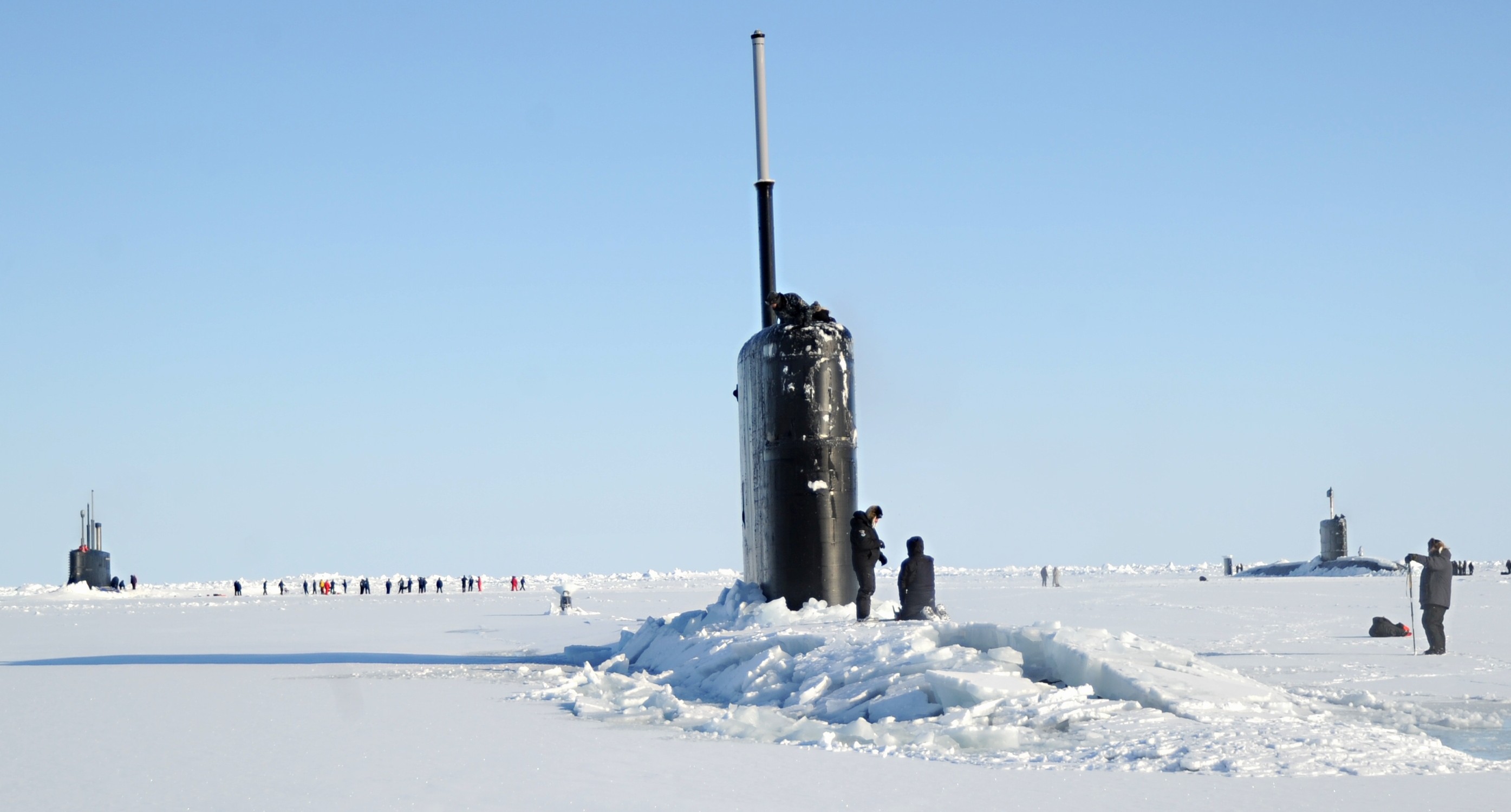ssn-22 uss connecticut seawolf class attack submarine us navy exercise icex 18 arctic ocean 40 hms trenchant s-91