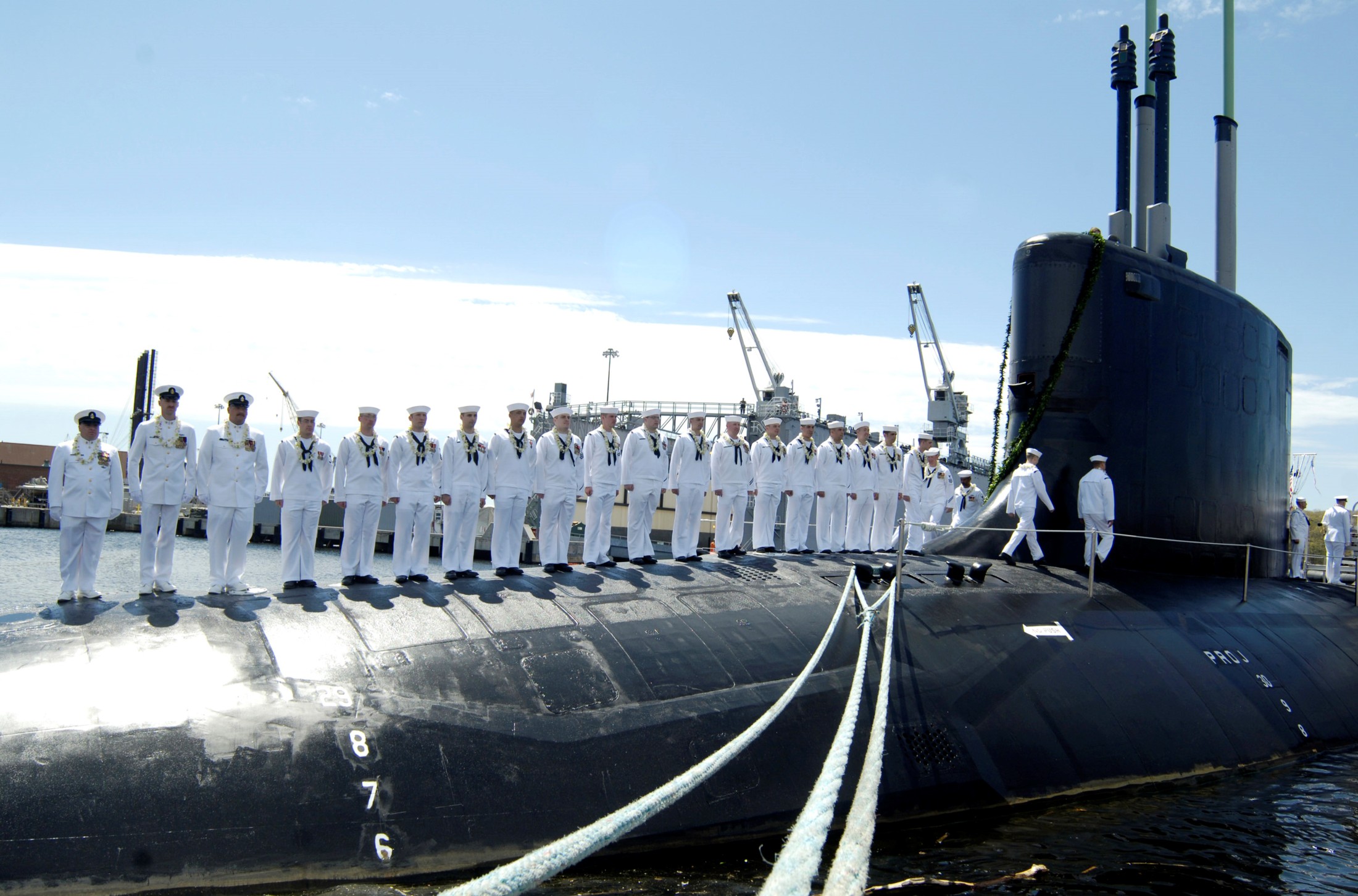ssn-776 uss hawaii virginia class attack submarine us navy 2007 46 commissioning ceremony groton