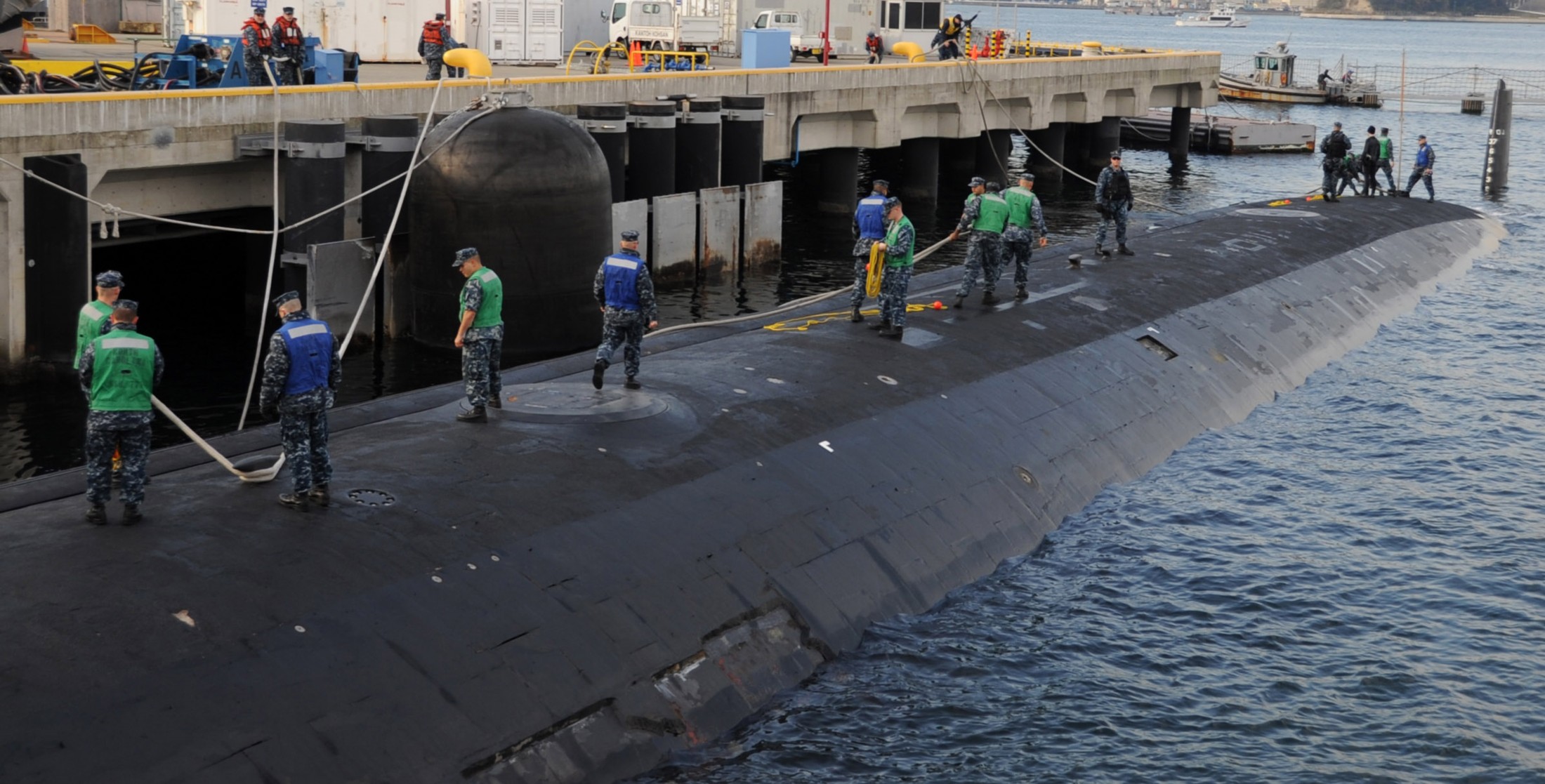 ssn-777 uss north carolina virginia class attack submarine us navy 2011 14