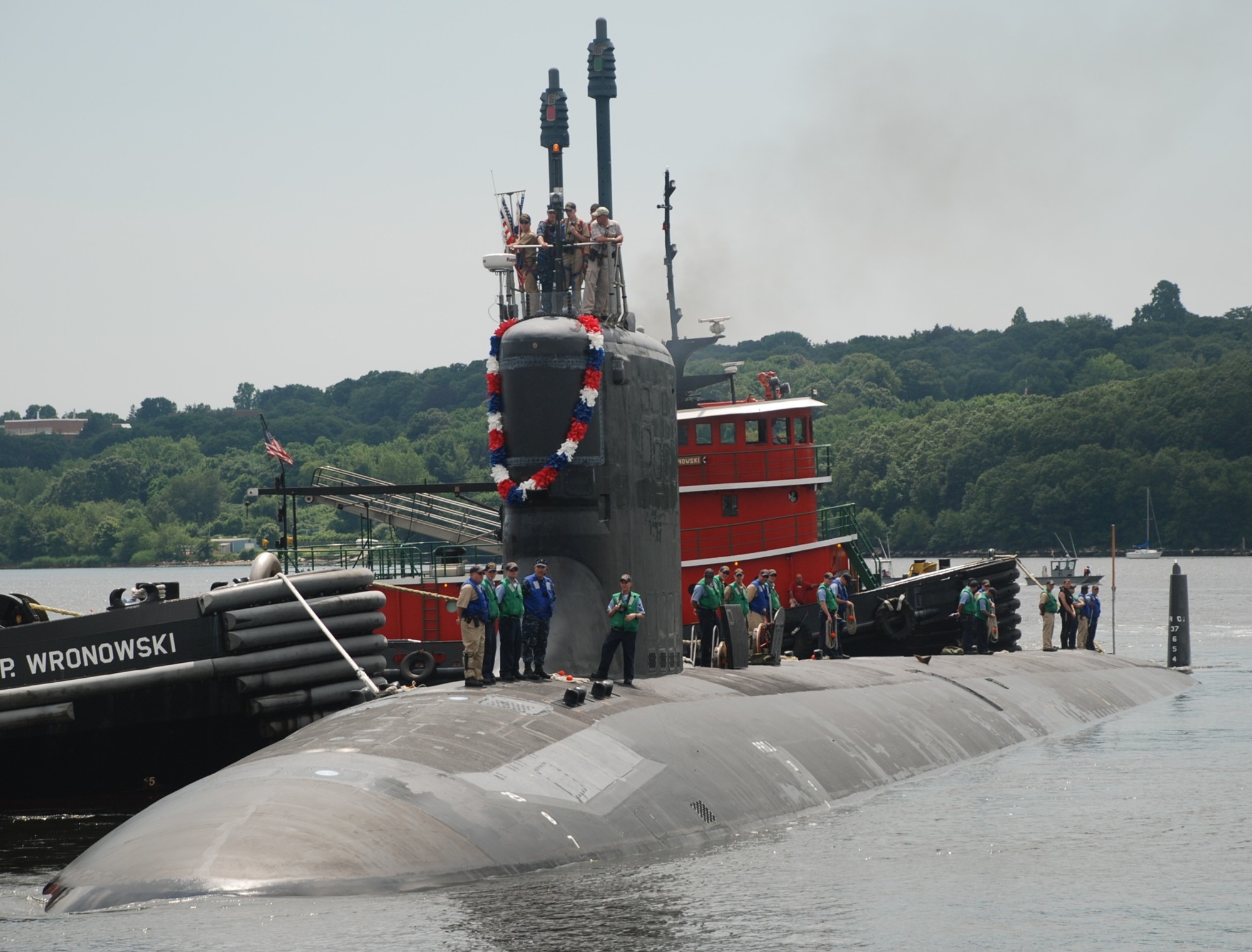 ssn-778 uss new hampshire virginia class attack submarine us navy 13 returning new london groton subase