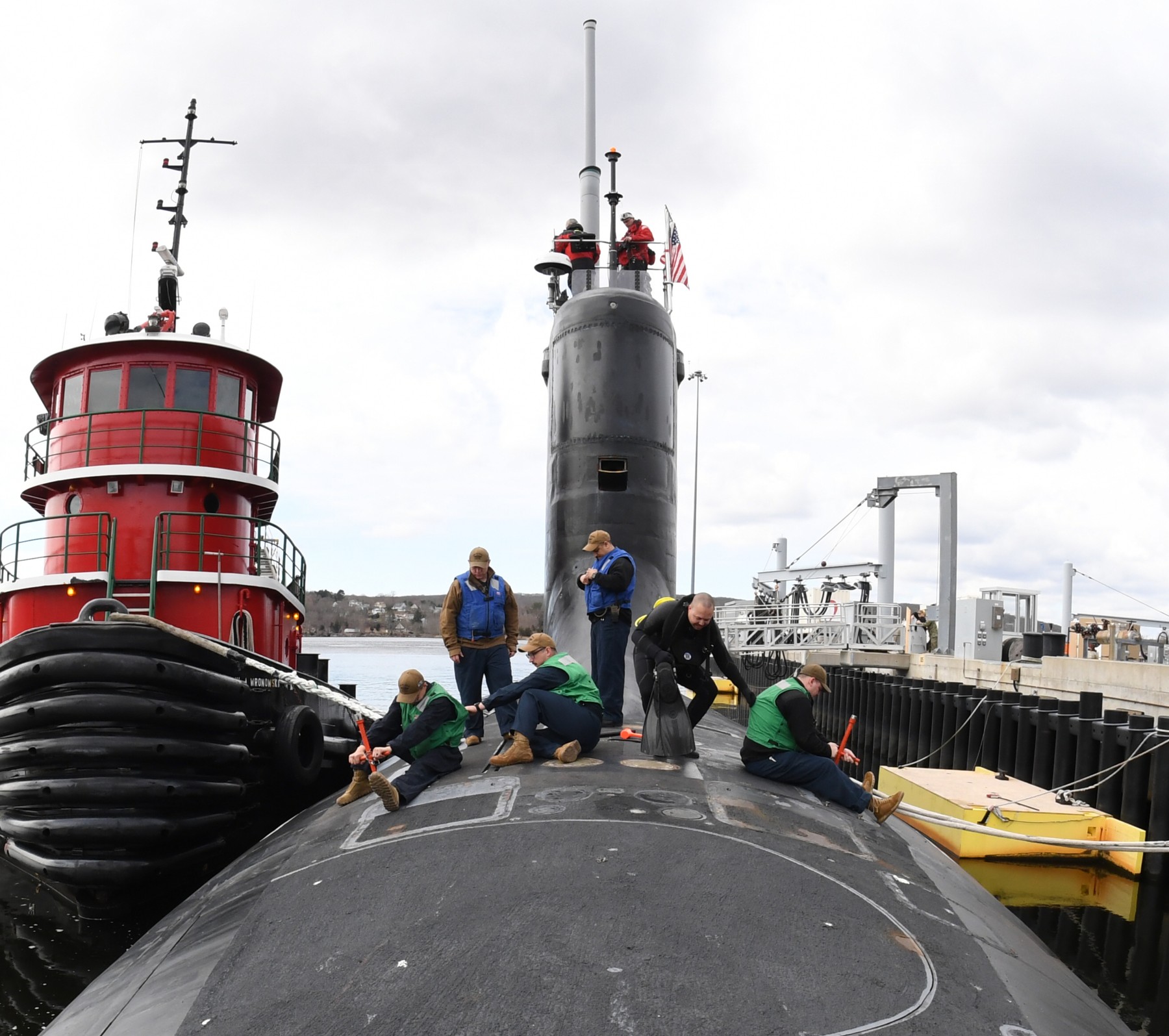 ssn-791 uss delaware virginia class attack submarine us navy departing gdeb groton 22