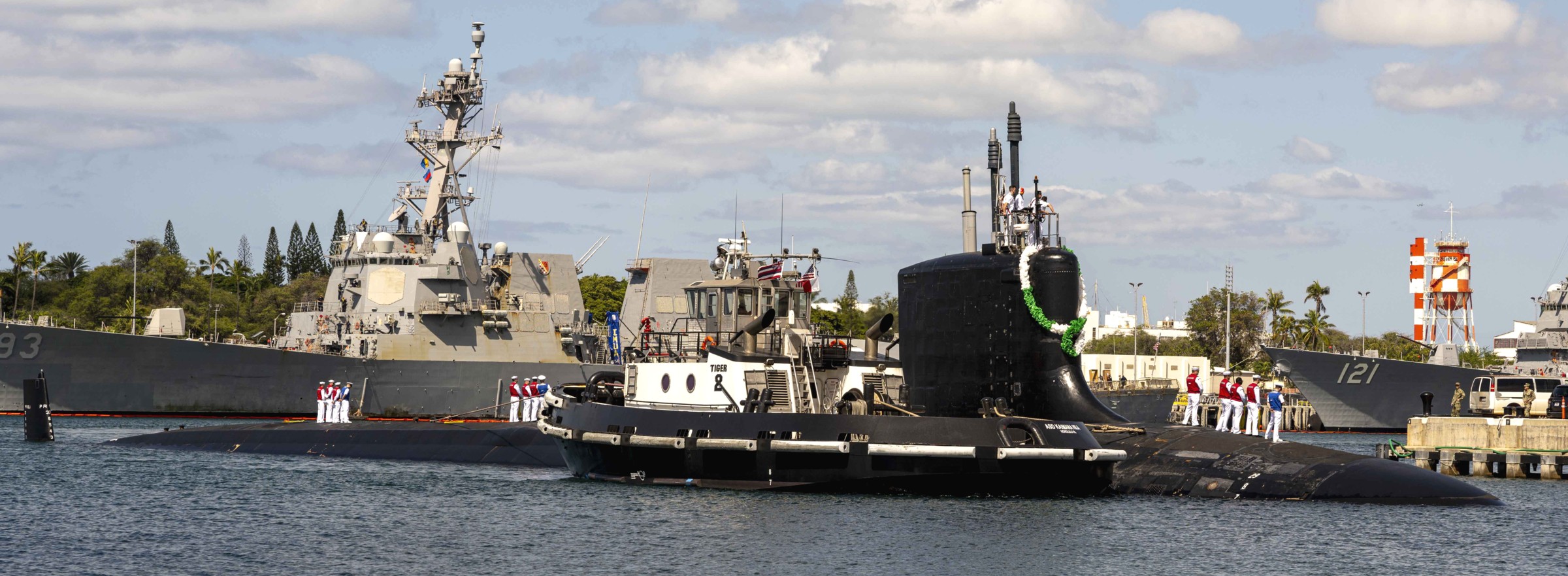 ssn-792 uss vermont virginia class attack submarine us navy pearl harbor hawaii 17