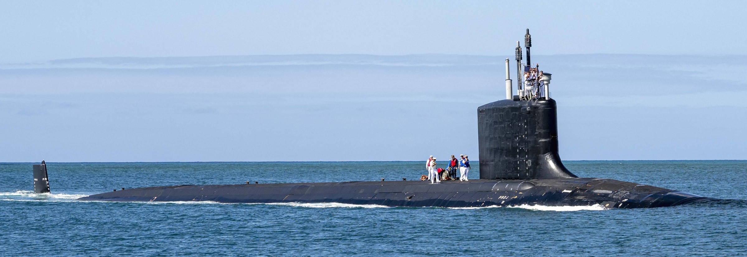 ssn-792 uss vermont virginia class attack submarine us navy arriving pearl harbor hawaii 21