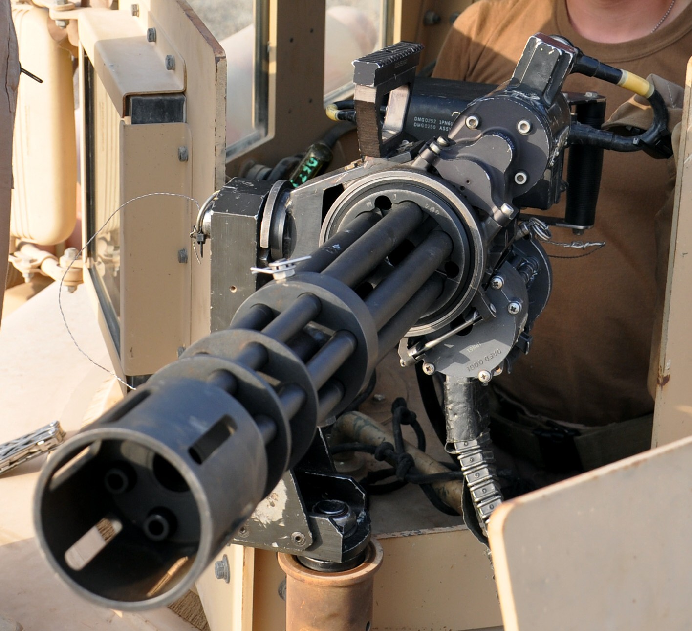 m134 rotary machine gun system six barreled minigun gatling 7,62mm gau-17 19