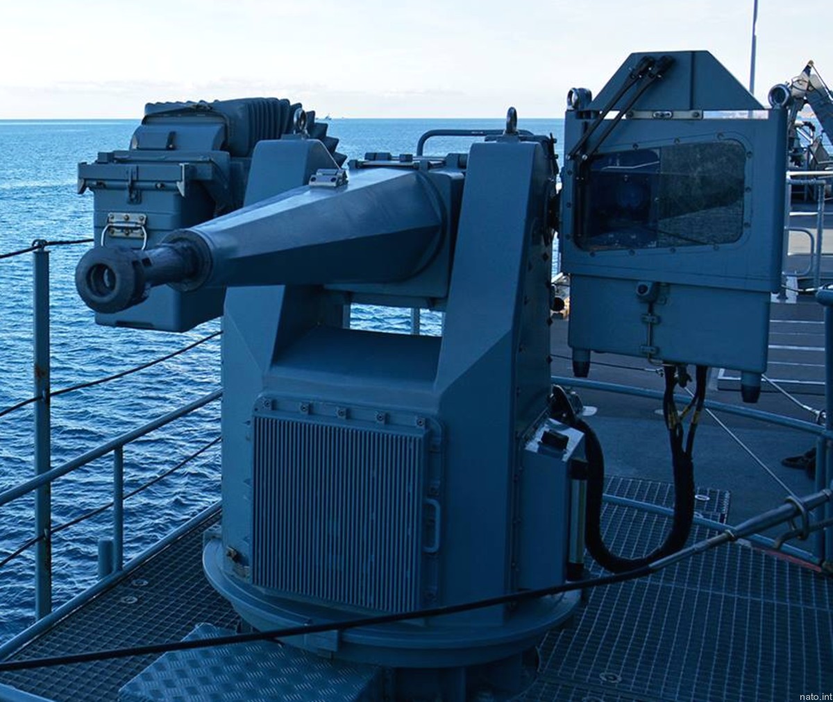 mlg-27 machine gun system remote controlled 27mm rheinmetall mauser 09