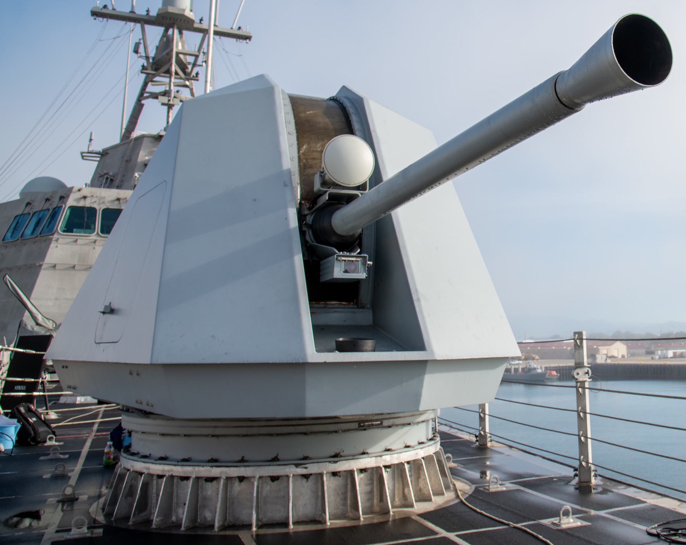 mk.110 mod.0 57mm naval gun bofors 57/L70 bae systems independence class littoral combat ship lcs us navy 35