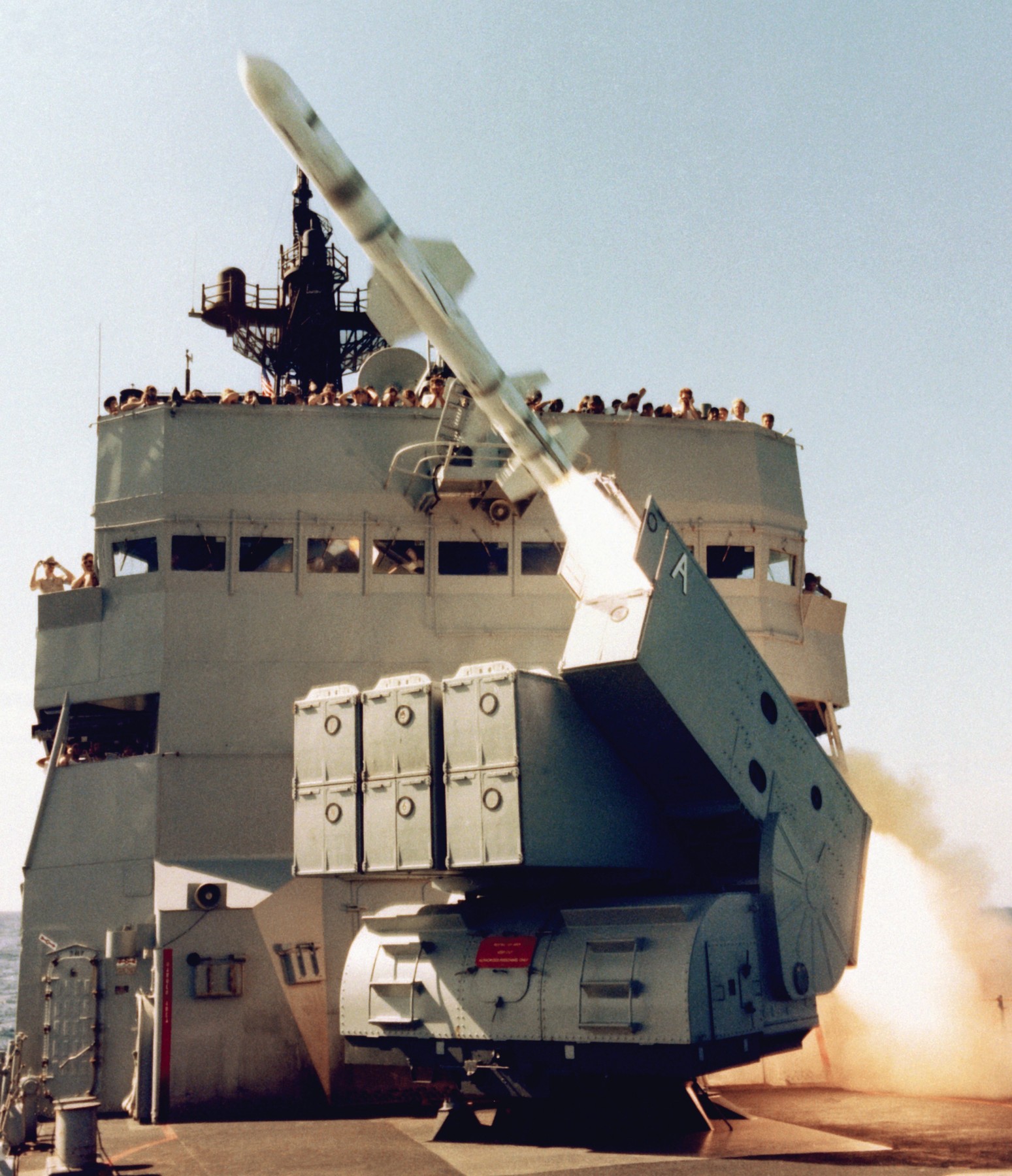 mk-16 8-cell launcher rgm-84 harpoon ssm missile 21