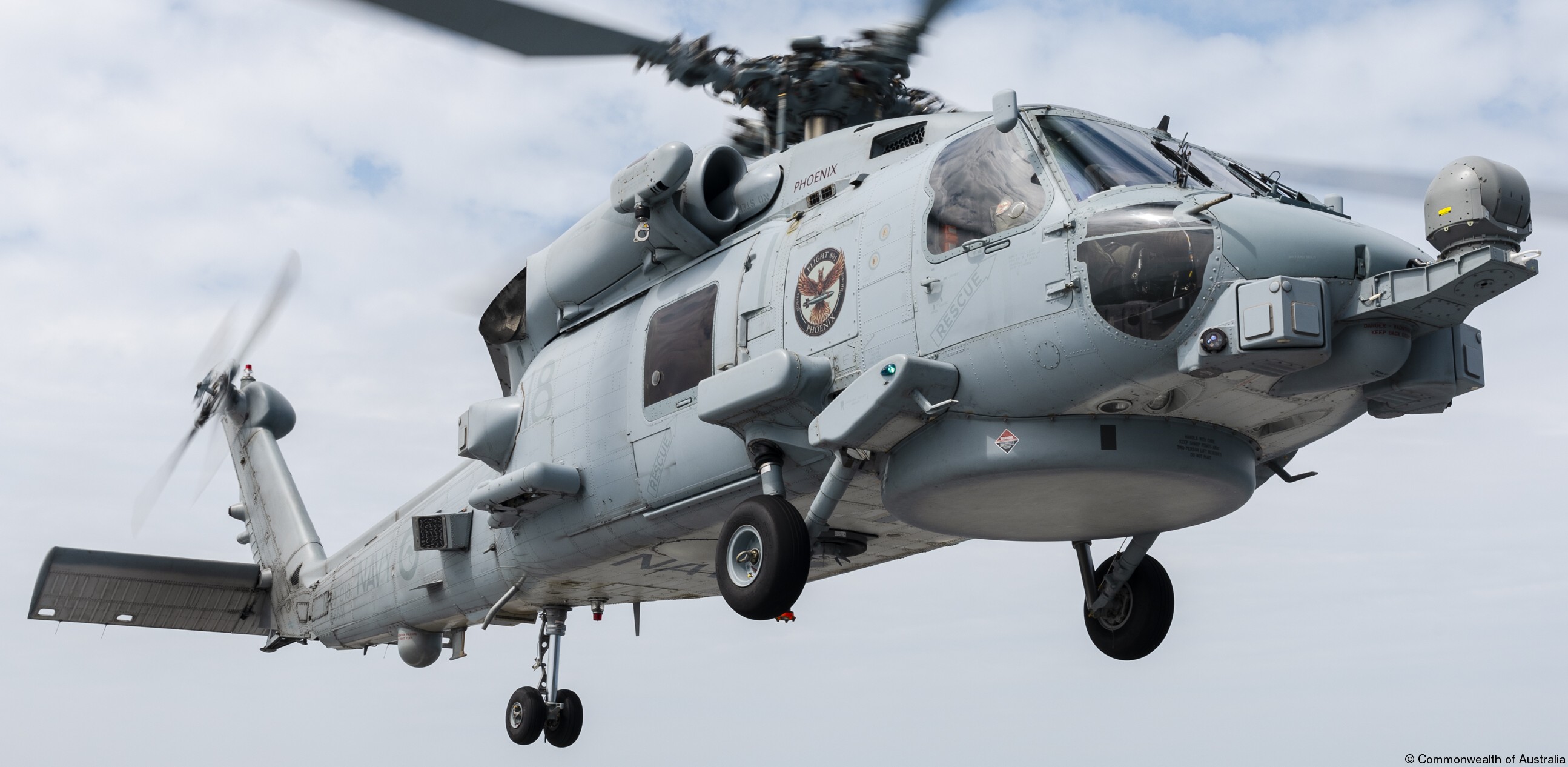 mh-60r seahawk royal australian navy ran helicopter sikorsky n48-018 05