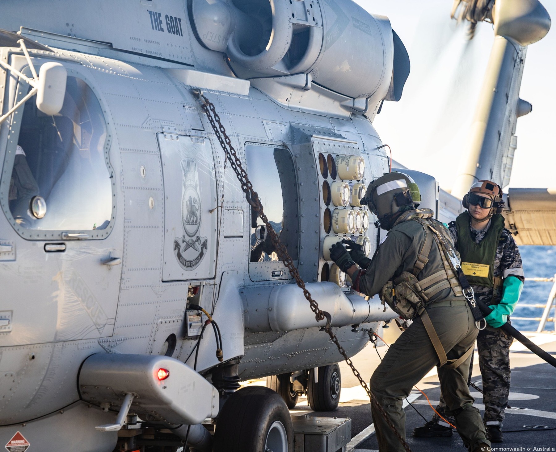 mh-60r seahawk royal australian navy ran helicopter sikorsky n48-023 13