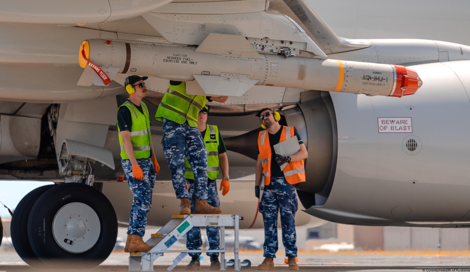 p-8a poseidon maritime patrol aircraft mpa royal australian air force raaf missile loading 23