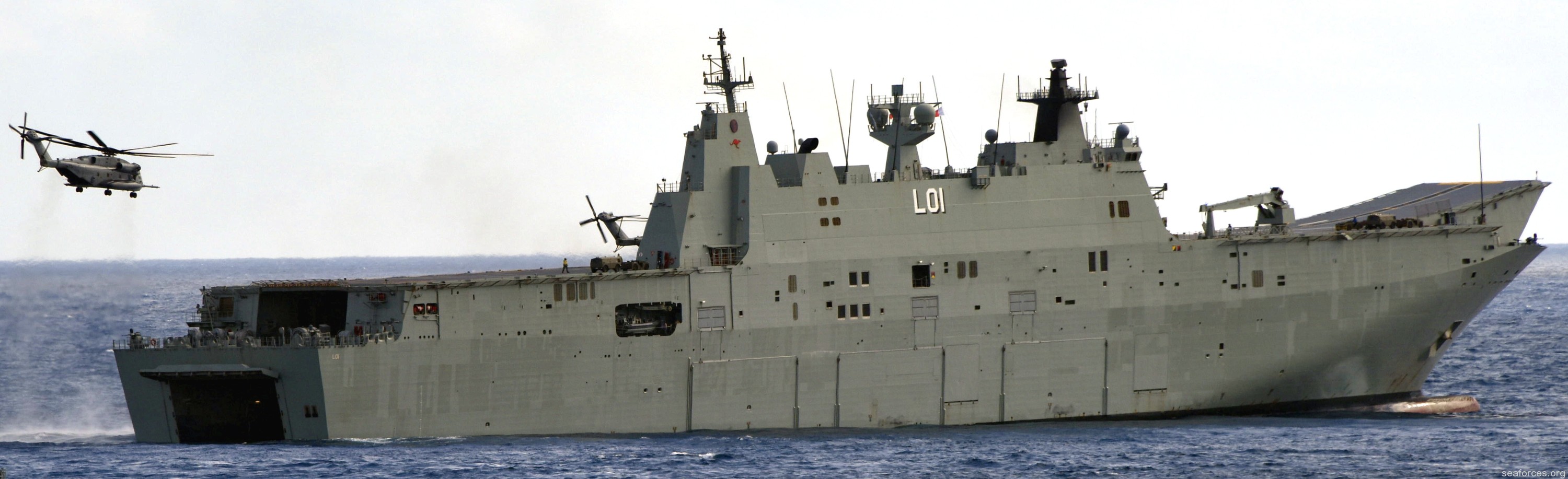 hmas adelaide l-01 amphibious landing ship helicopter dock lhd australian navy 04 exercise rimpac 2018