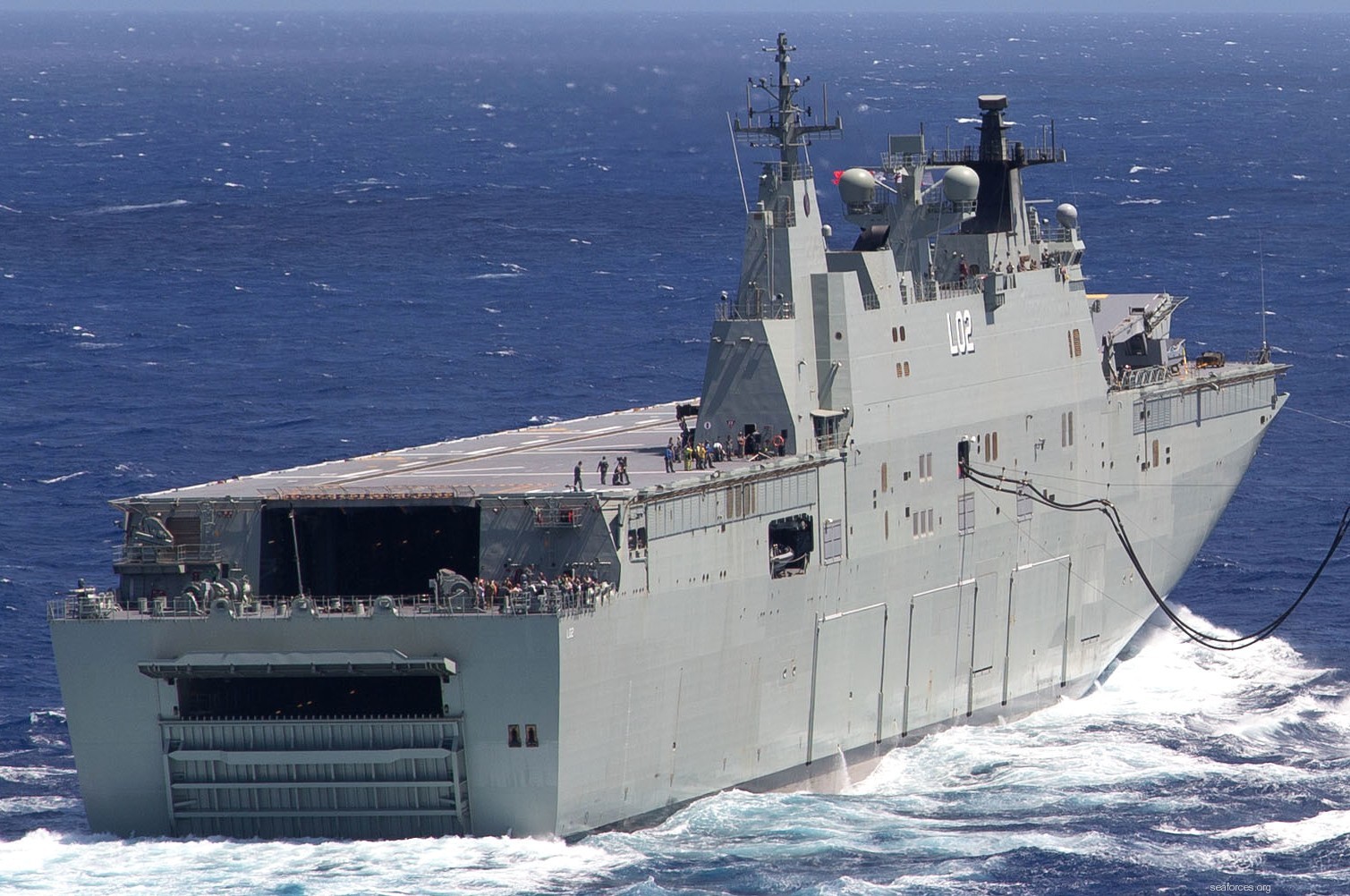 l-01 hmas canberra amphibious landing ship helicopter dock lhd royal australian navy 2016 07