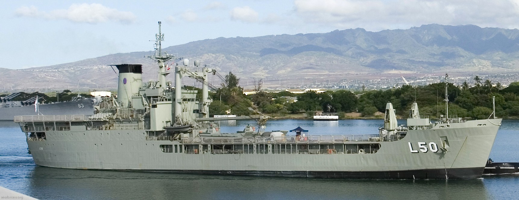 l-50 hmas tobruk landing ship heavy amphibious lsh royal australian navy 2008 07 pearl harbor hawaii
