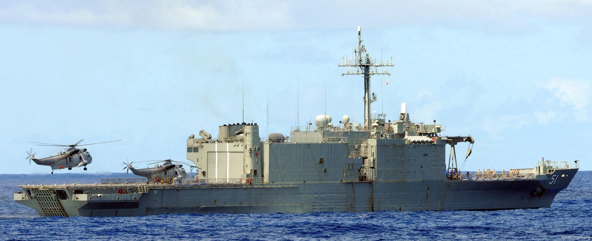 kanimbla class landing platform amphibious lpa manoora hmas royal australian navy