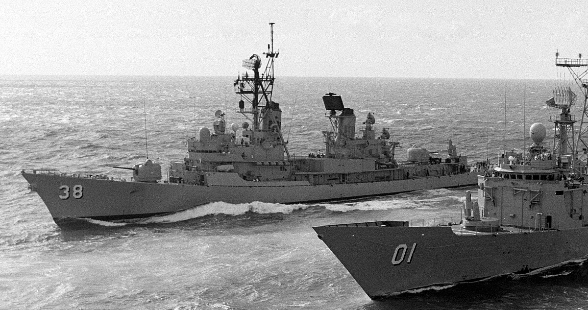 hmas perth ddg-38 guided missile destroyer royal australian navy 12