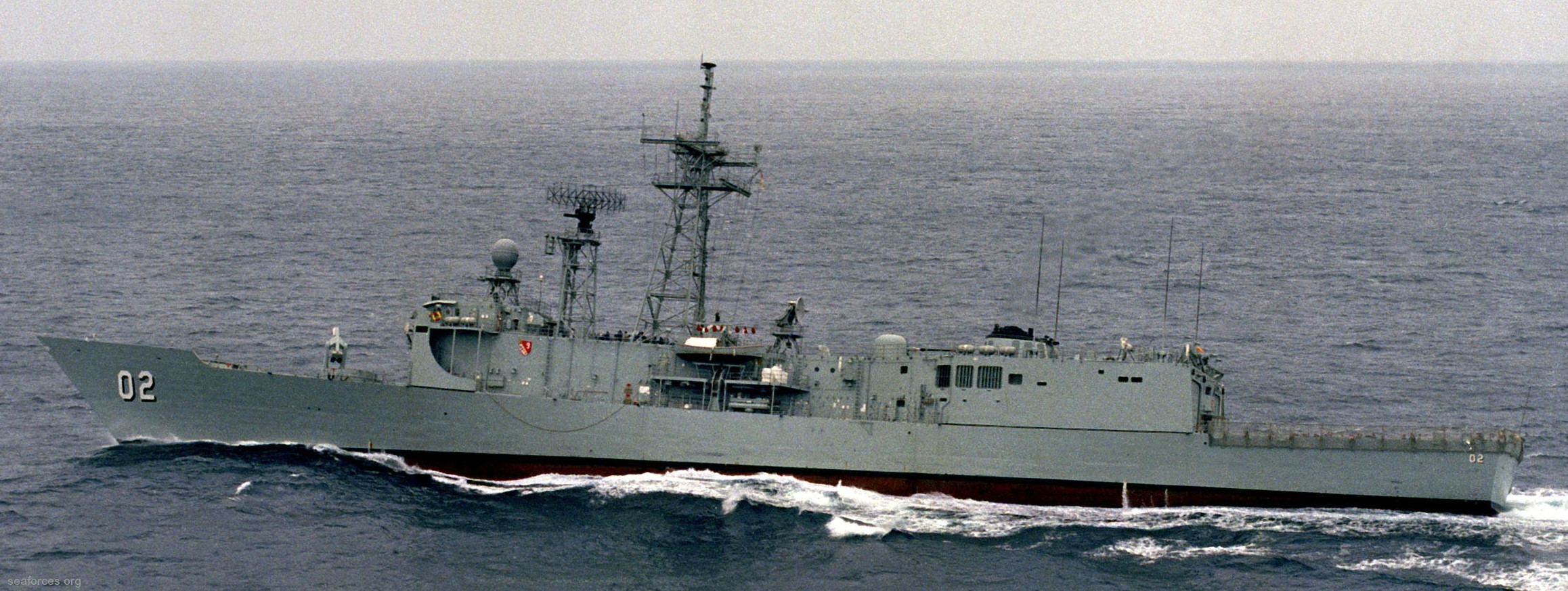 ffg-02 hmas canberra adelaide class frigate royal australian navy 1981 04