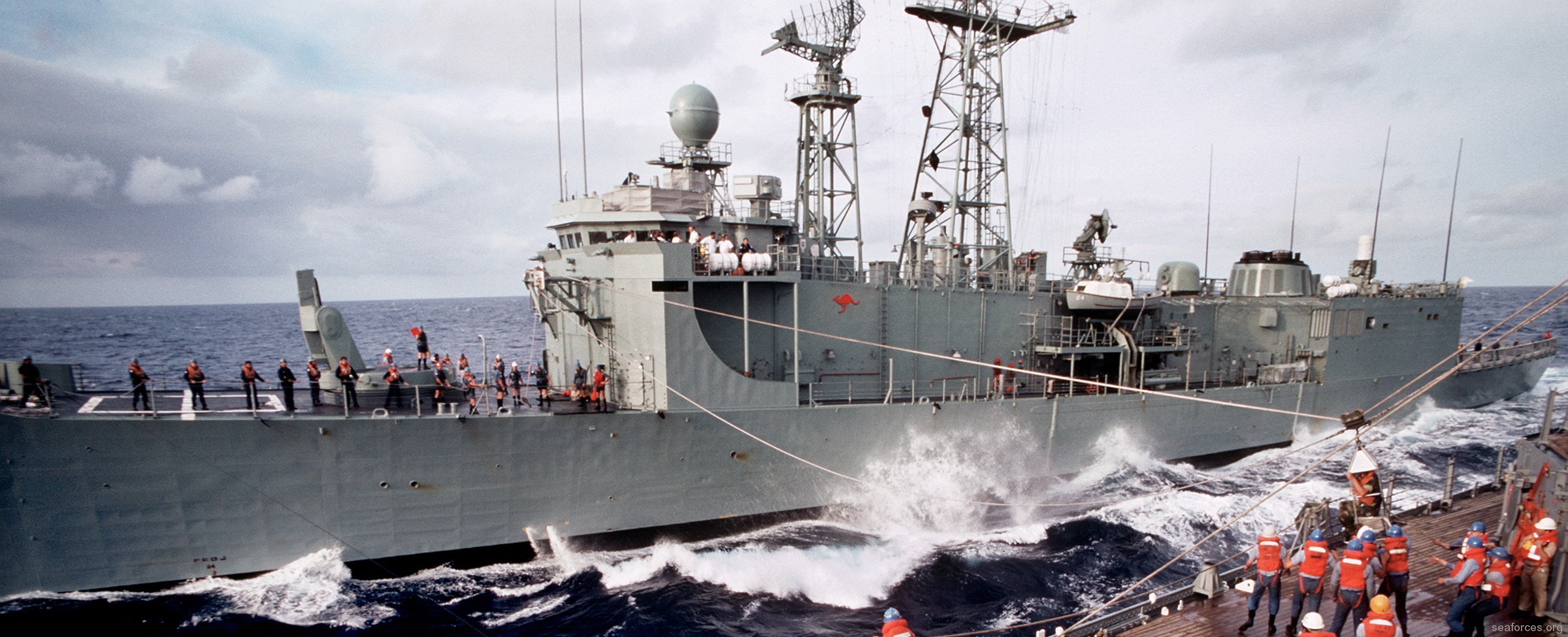 ffg-02 hmas canberra adelaide class frigate royal australian navy 1988 09 exercise rimpac