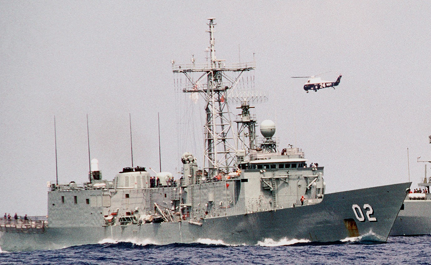 hmas canberra ffg-02 adelaide class guided missile frigate royal australian navy
