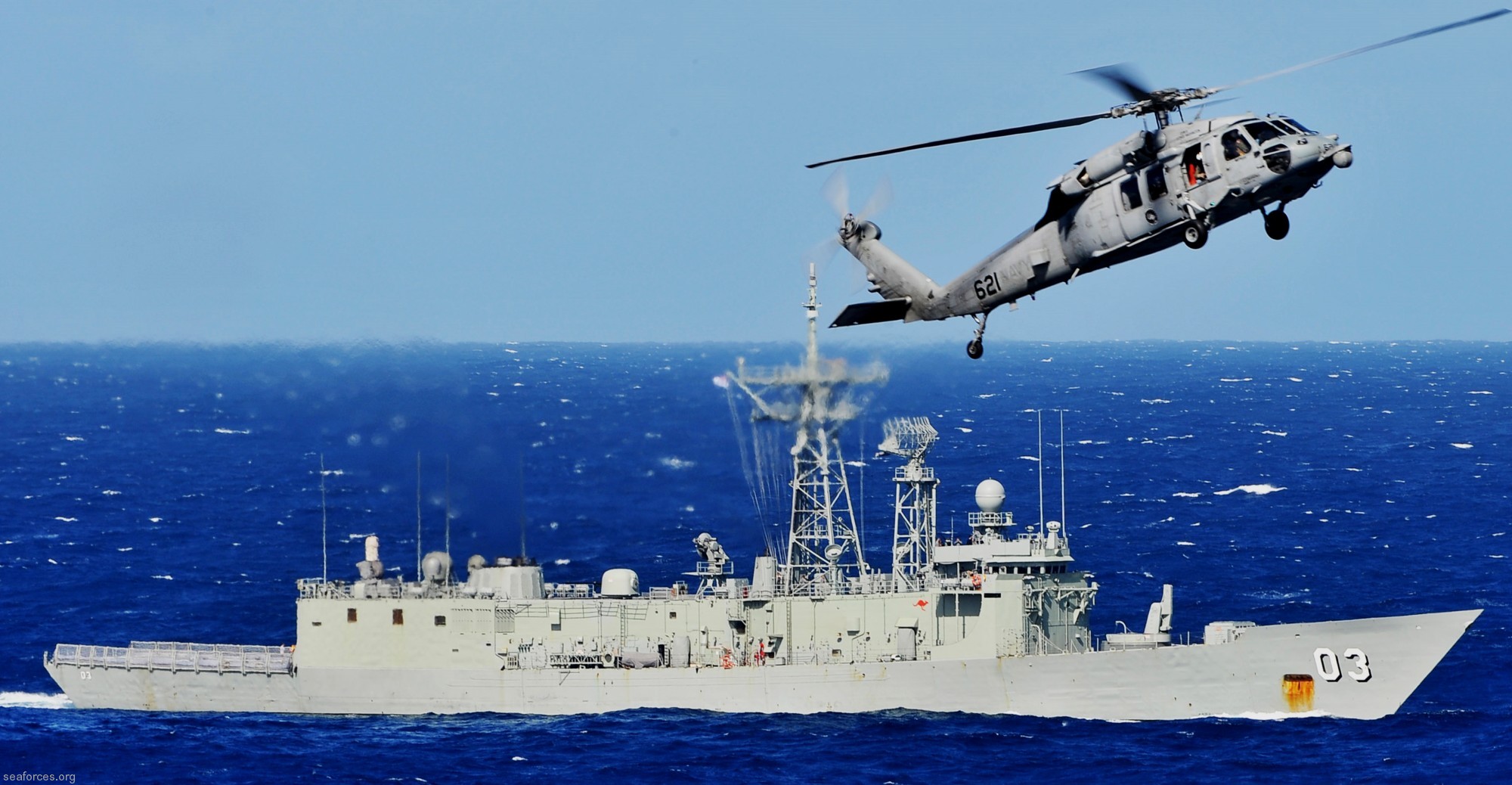 ffg-03 hmas sydney adelaide class frigate royal australian navy 2013 03