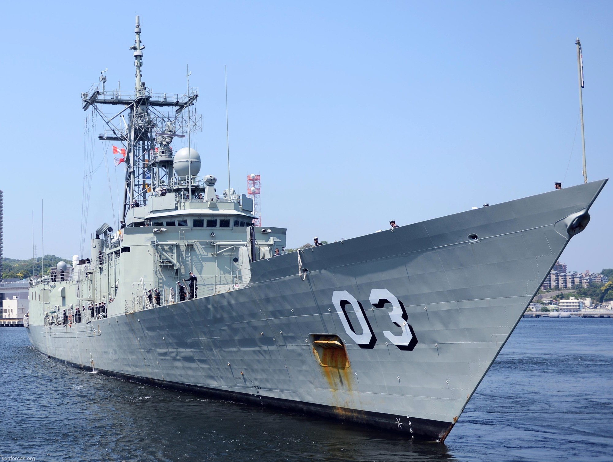ffg-03 hmas sydney adelaide class frigate royal australian navy 2013 21 yokosuka japan