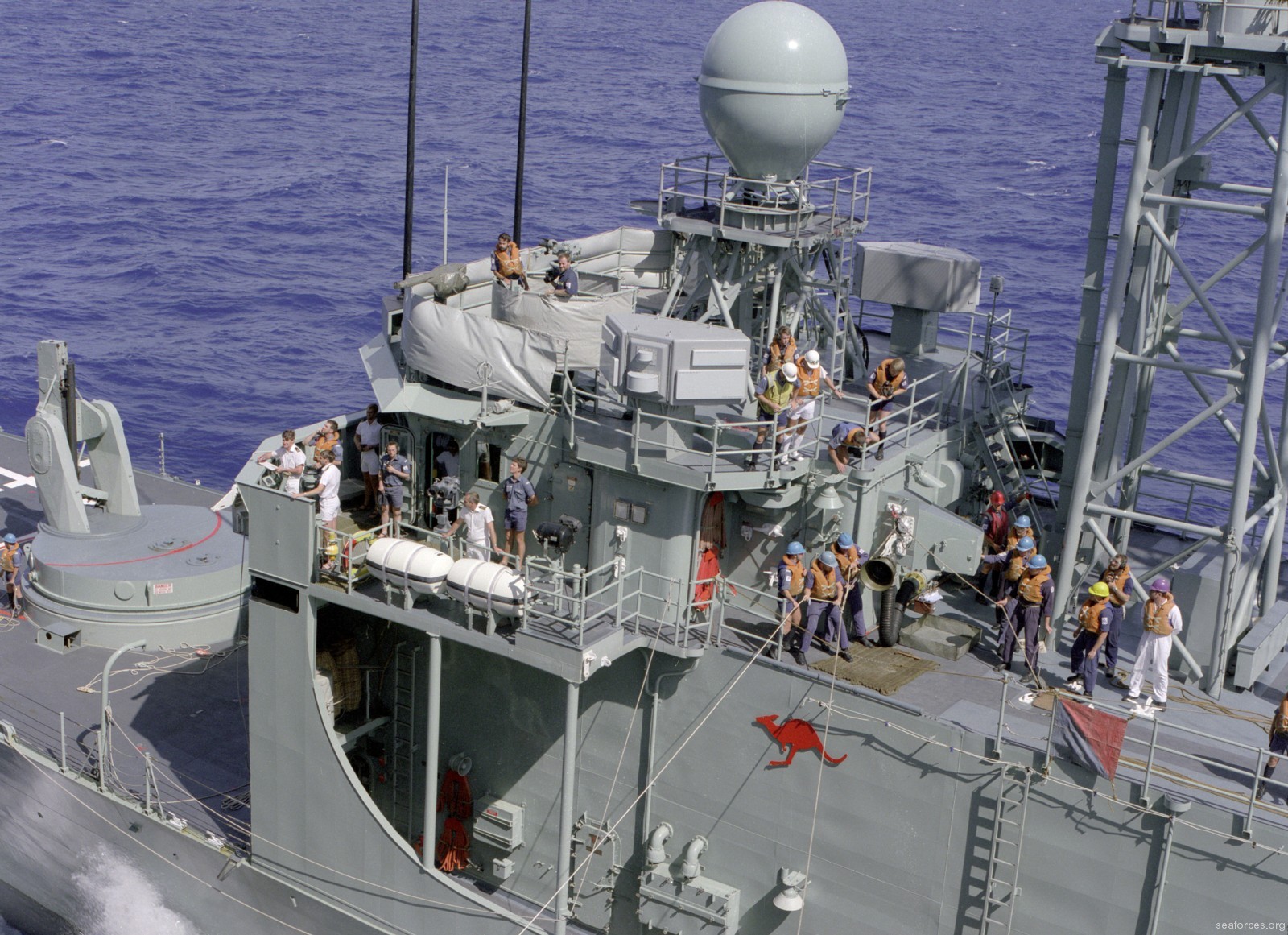 ffg-03 hmas sydney adelaide class frigate royal australian navy 1986 33 bridge