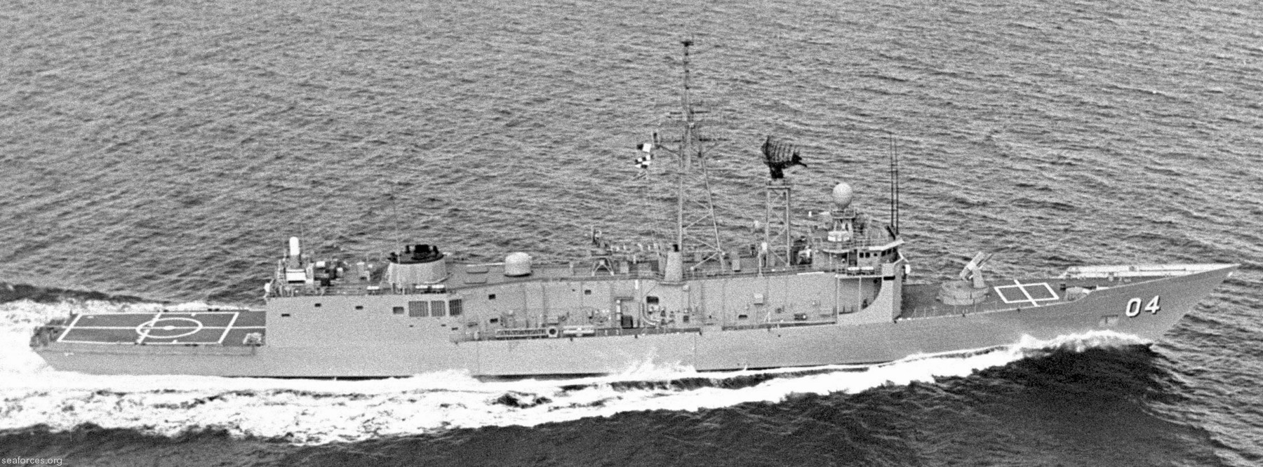 ffg-04 hmas darwin adelaide class frigate royal australian navy 1984 14