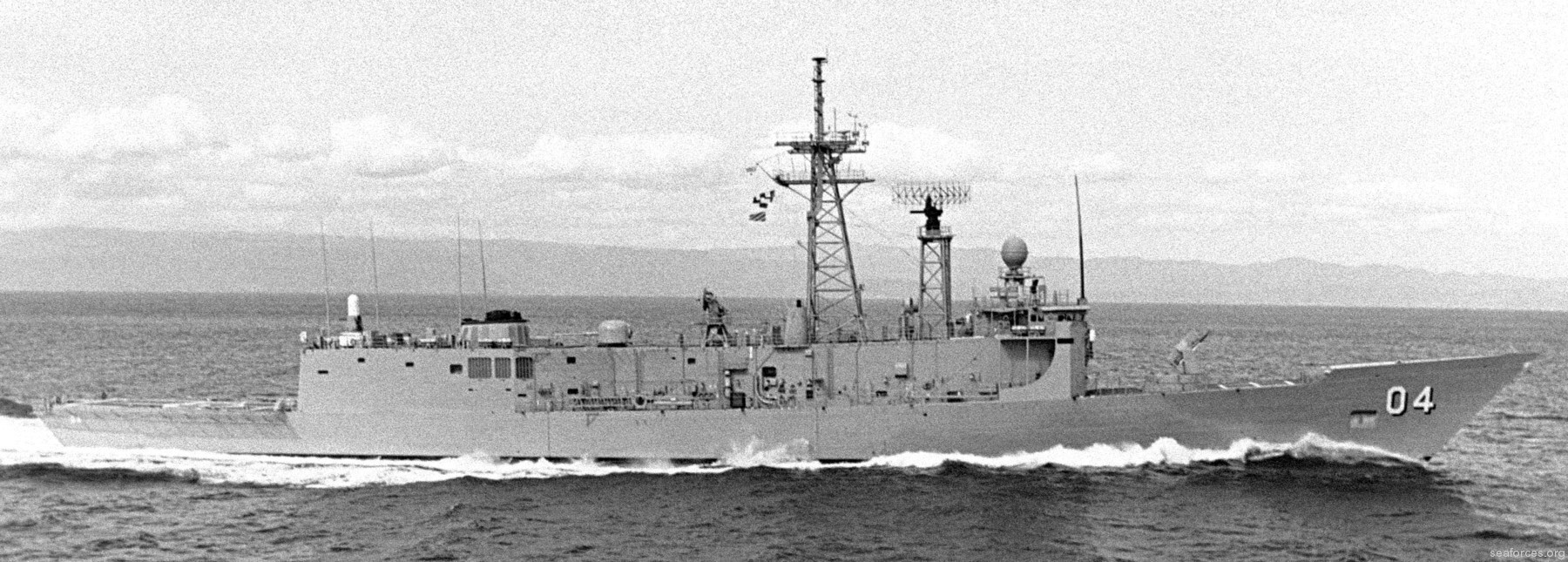ffg-04 hmas darwin adelaide class frigate royal australian navy 1984 15