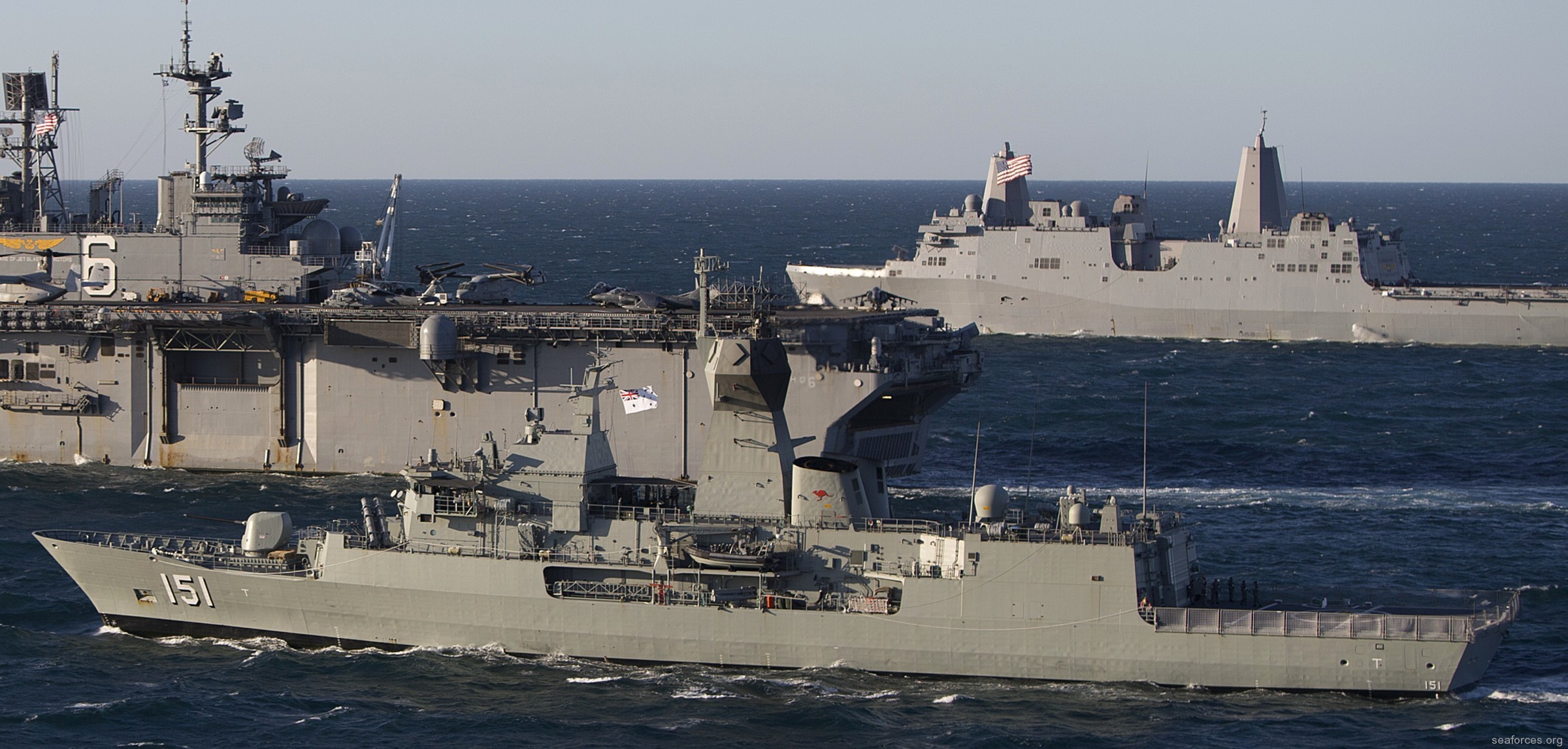 ffh-151 hmas arunta anzac class frigate royal australian navy 04