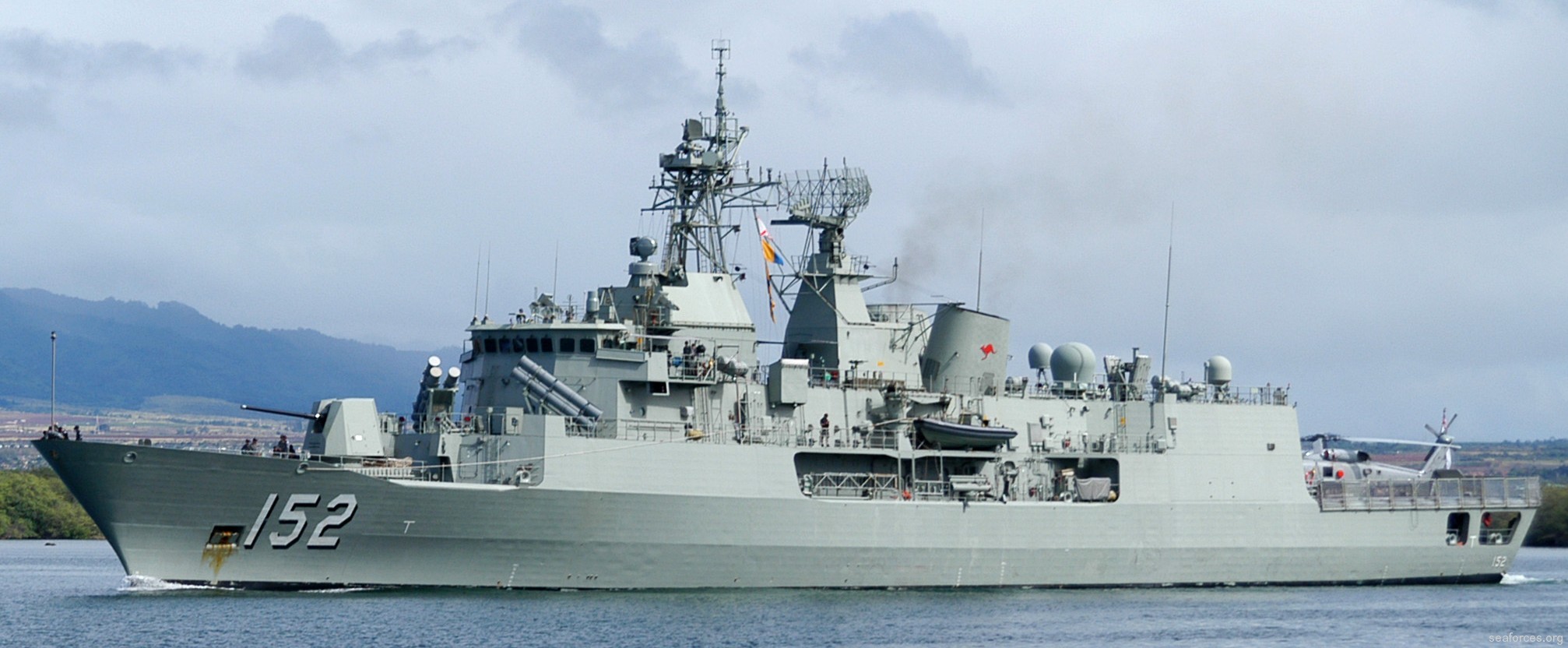 ffh-152 hmas warramunga anzac class frigate royal australian navy 2010 09