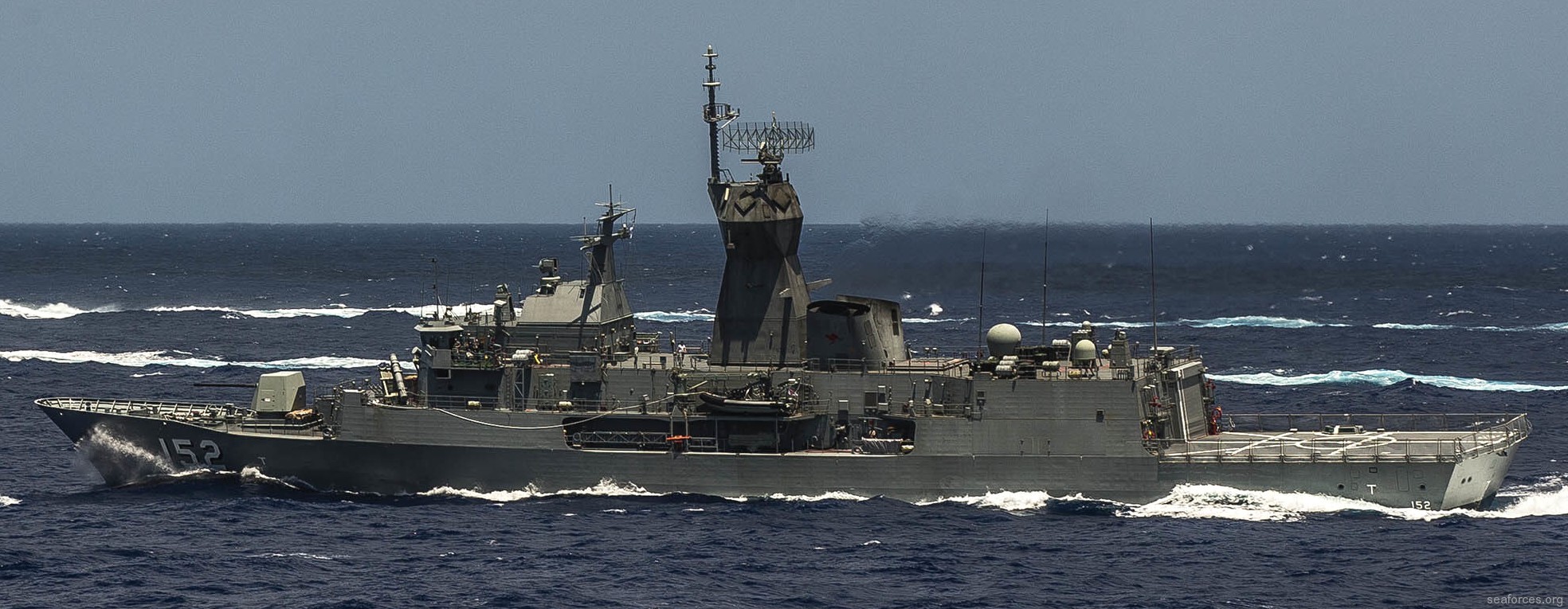 ffh-152 hmas warramunga anzac class frigate royal australian navy 2016 13 exercise rimpac
