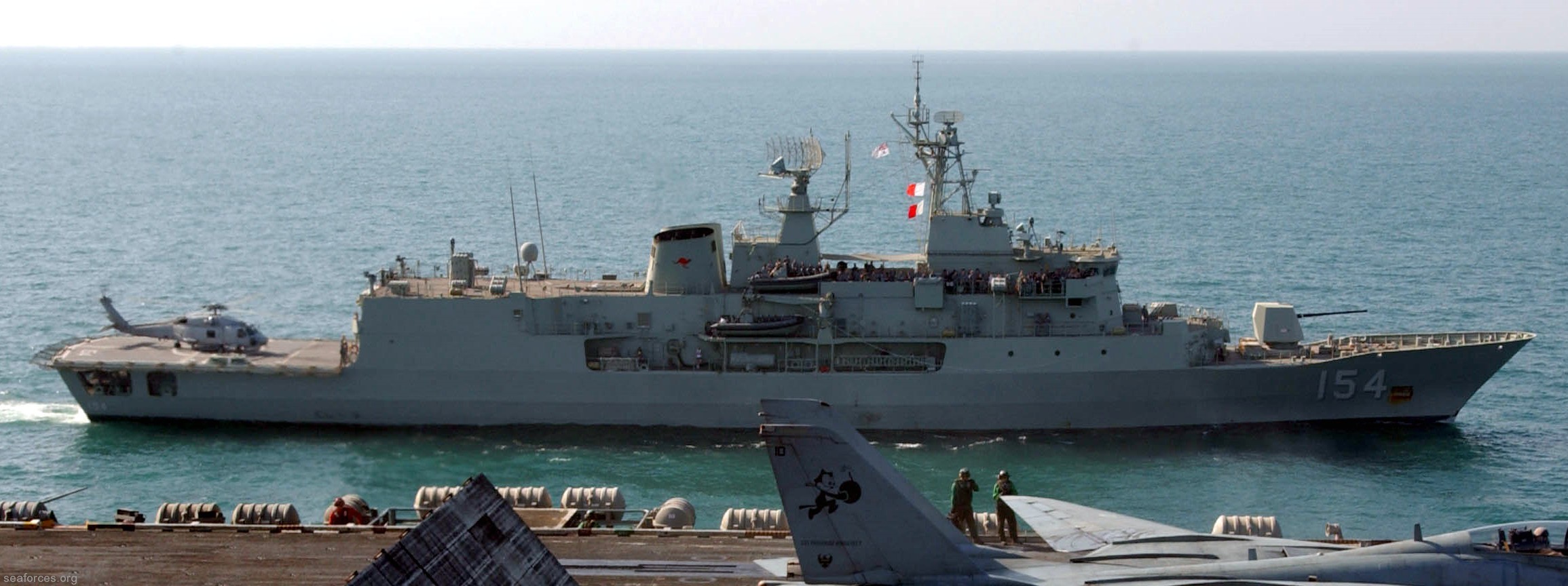 ffh-154 hmas parramatta anzac class frigate royal australian navy 2005 02 persian gulf