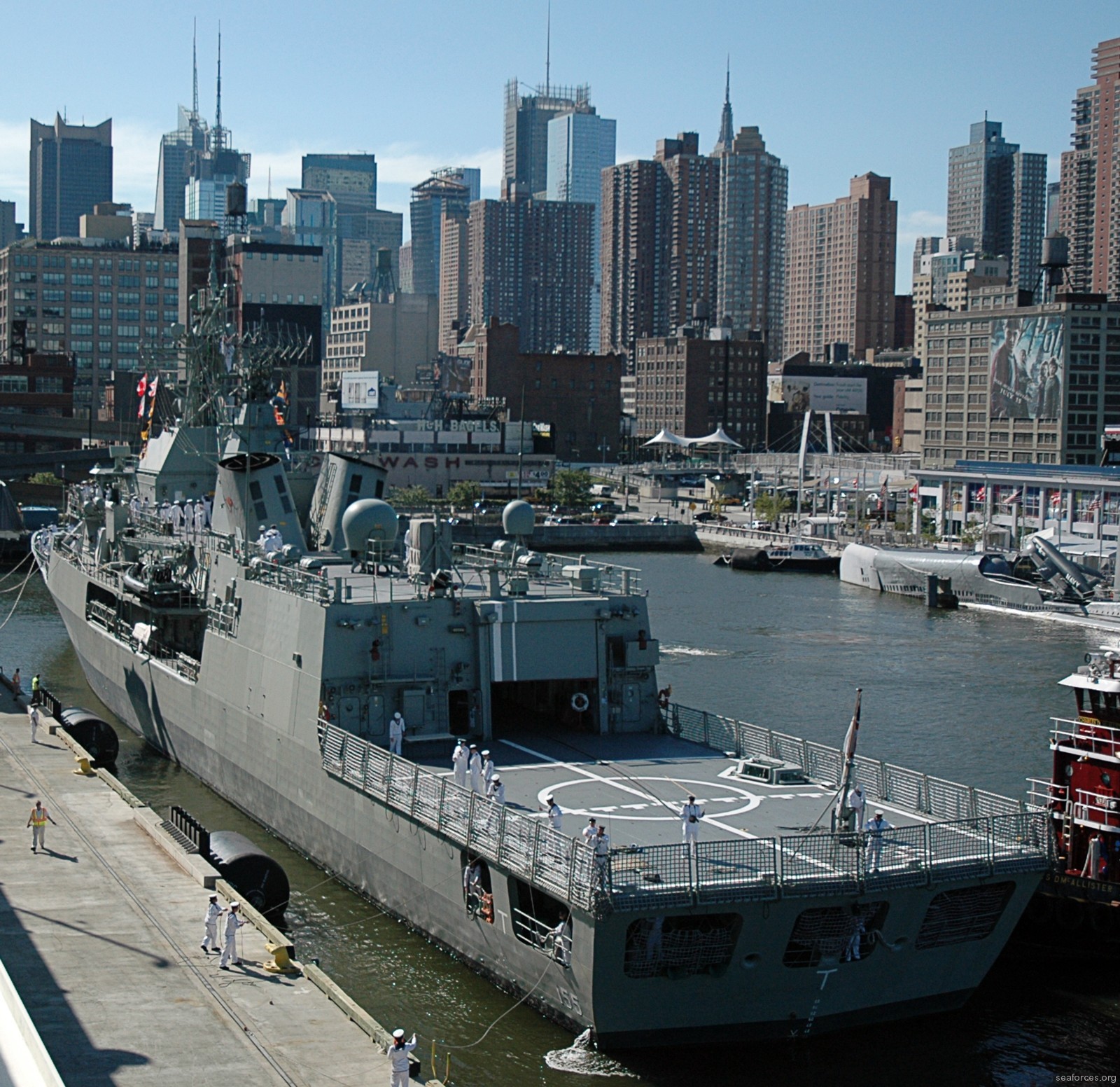 ffh-155 hms ballarat anzac class frigate royal australian navy 2009 13 new york