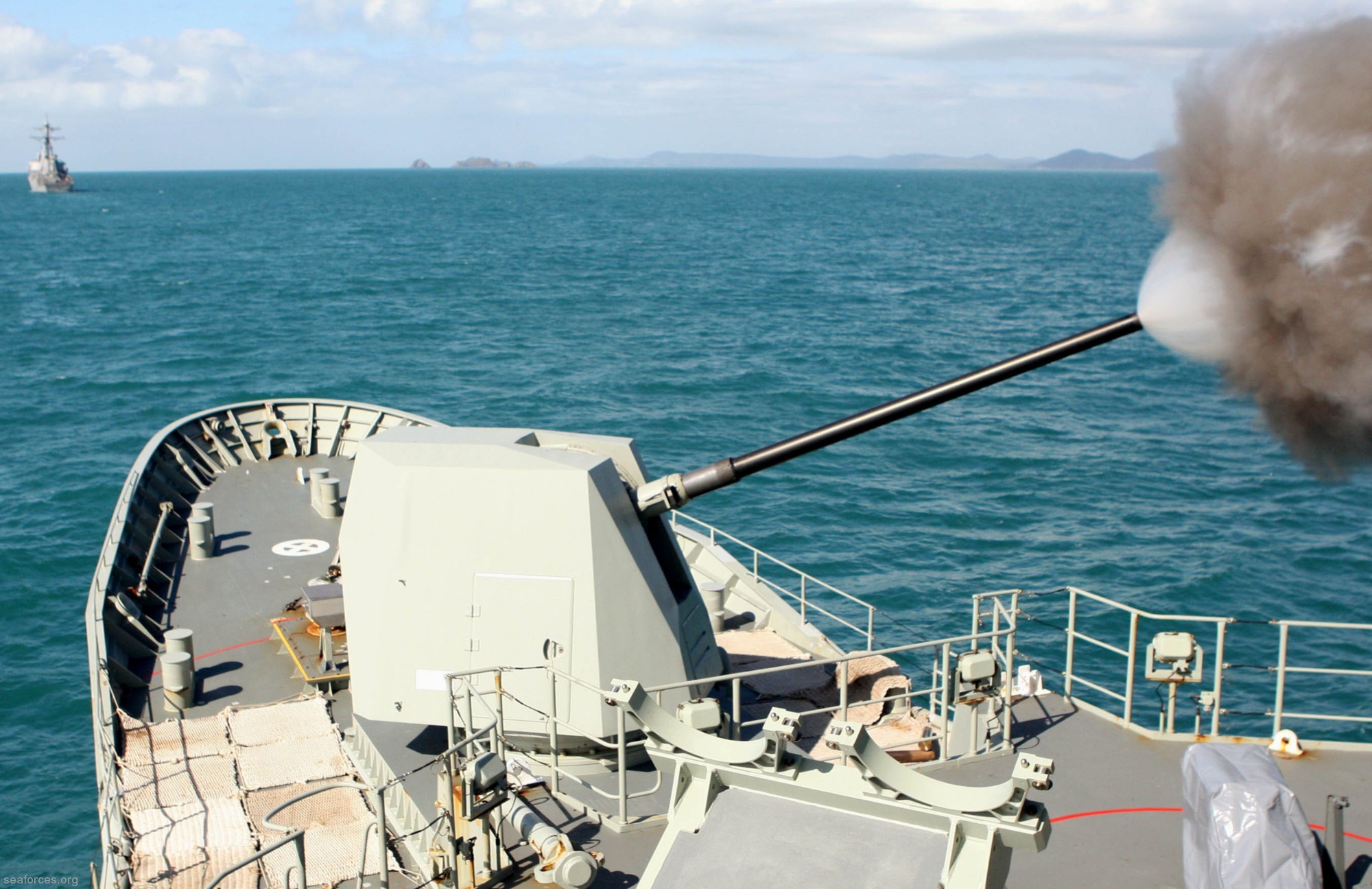 ffh-155 hms ballarat anzac class frigate royal australian navy 2011 33 mk-45 5" 54 caliber gun fire