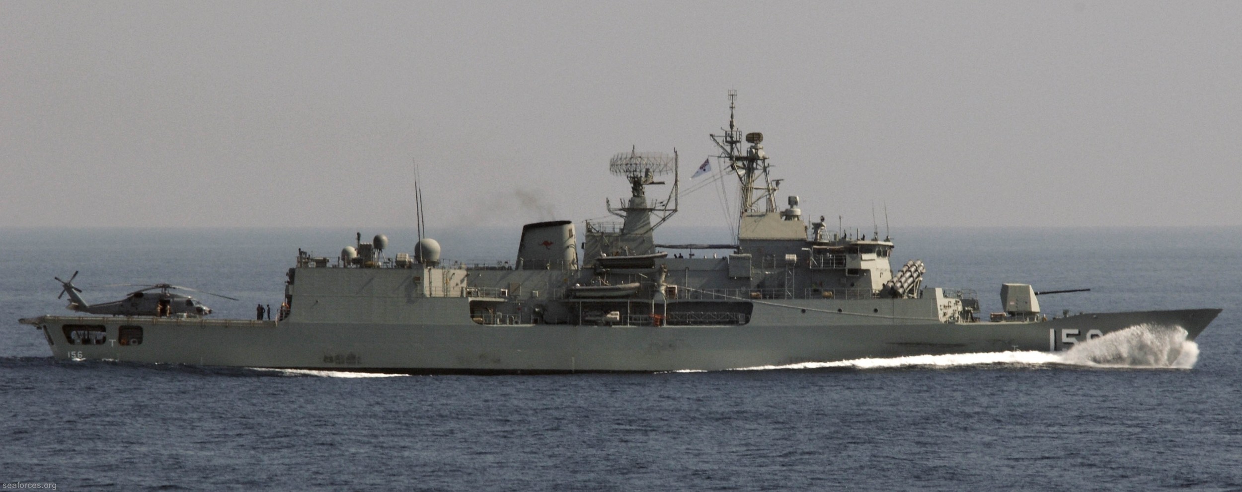 ffh-156 hmas toowoomba anzac class frigate royal australian navy gulf oman 2009 02