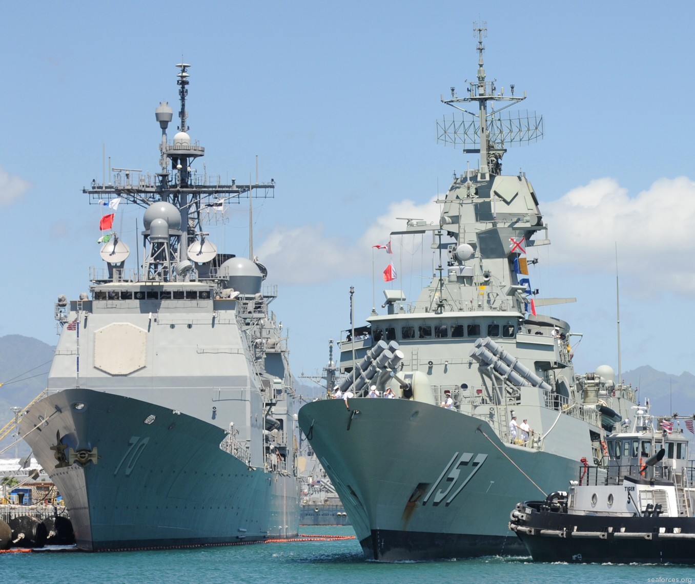 ffh-157 hmas perth anzac class frigate royal australian navy 2013 03 pearl harbor hawaii