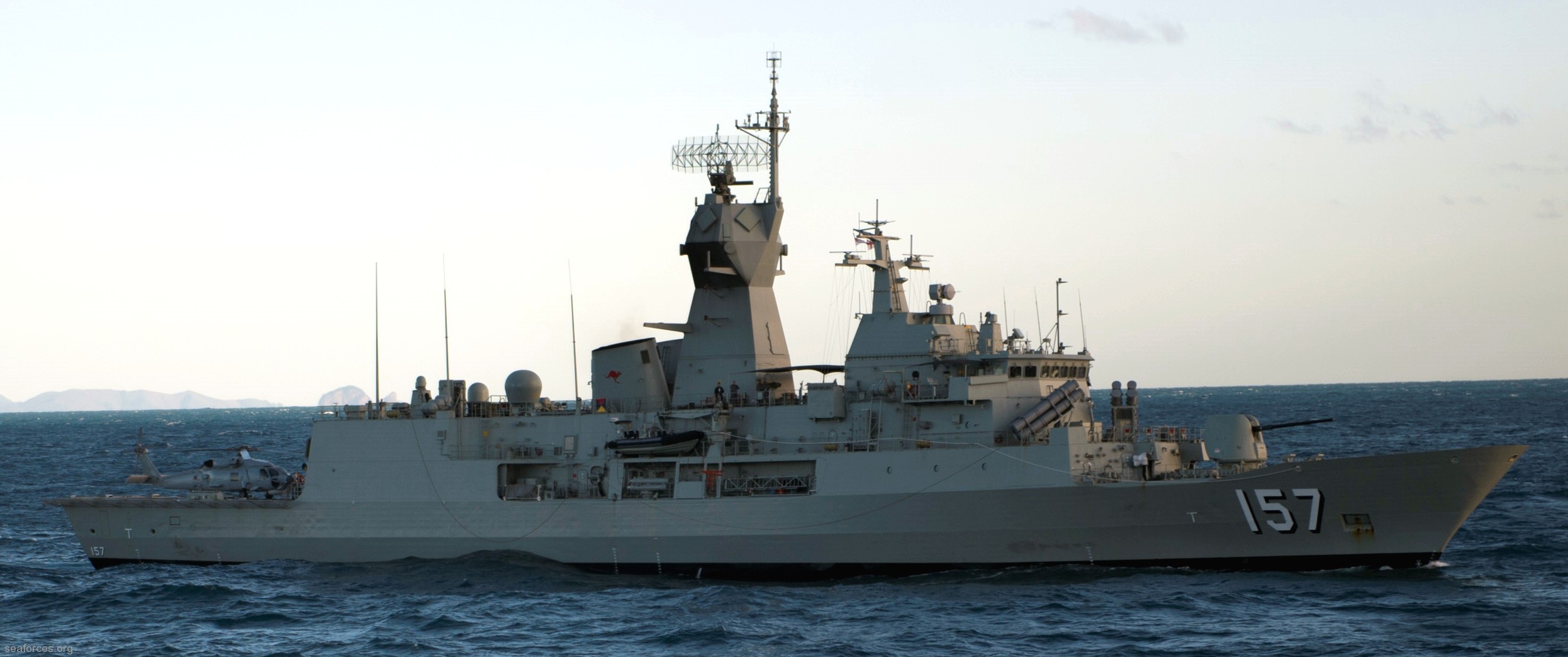 ffh-157 hmas perth anzac class frigate royal australian navy 2013 05 coral sea