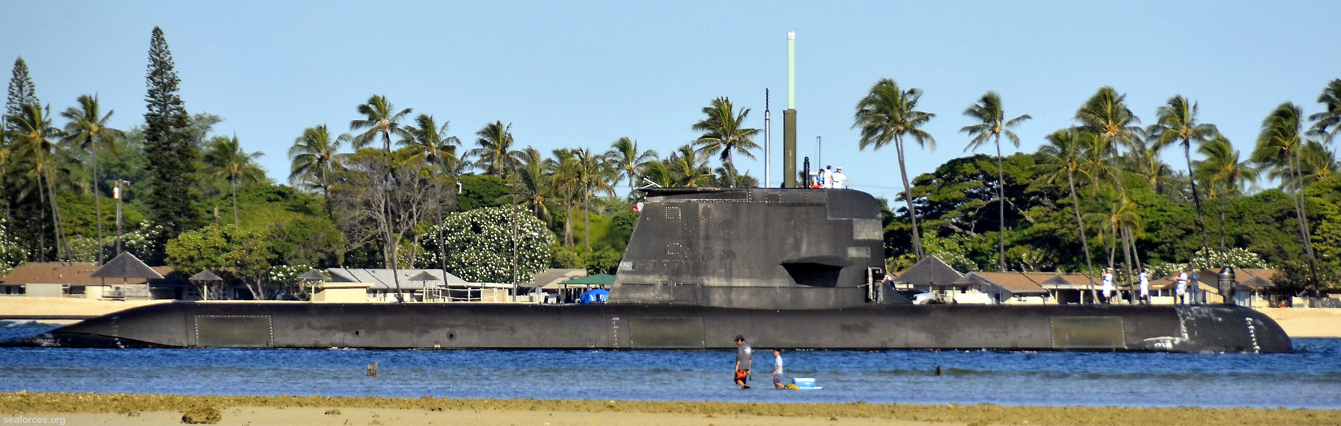 hmas farncomb ssg-74 collins class attack submarine ssk royal australian navy 03