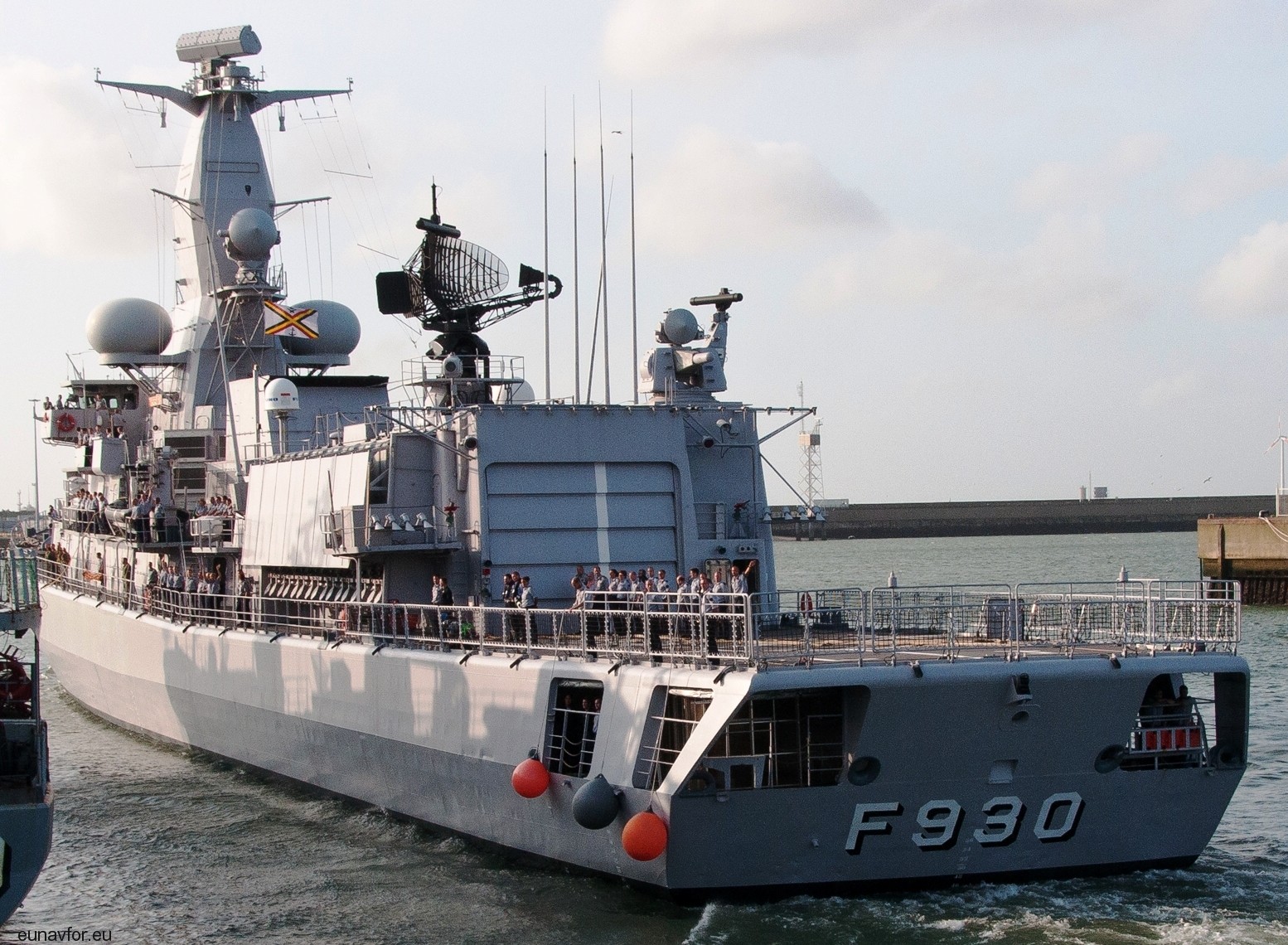 f-930 bns leopold i frigate belgian navy karel doorman class 07