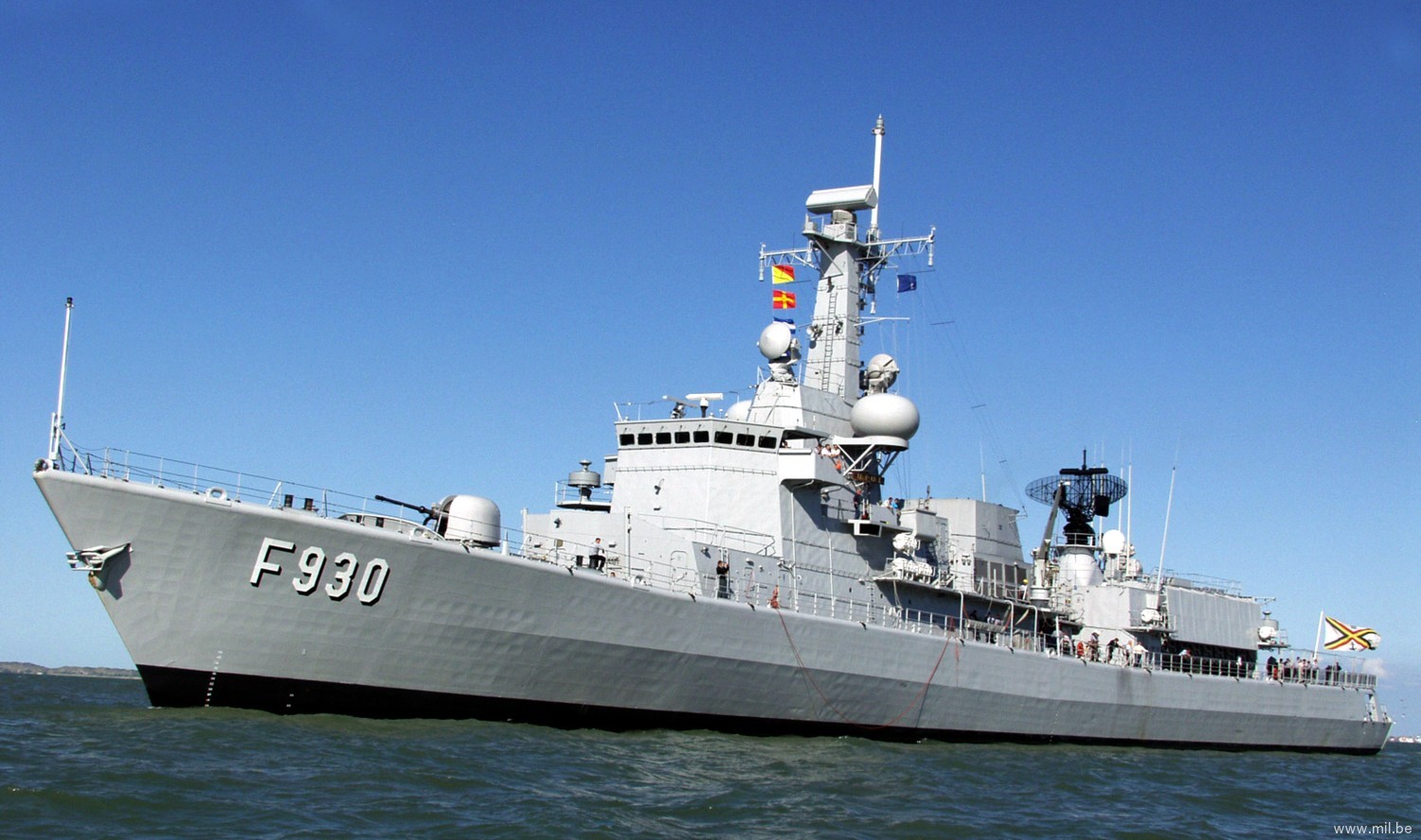 f-930 bns leopold i frigate belgian navy karel doorman class 08