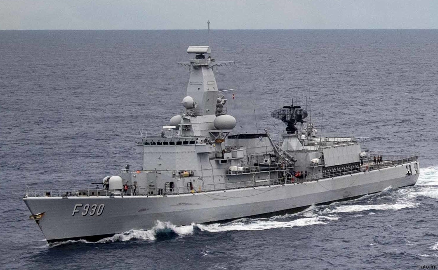 f-930 bns leopold i frigate belgian navy karel doorman class 22a