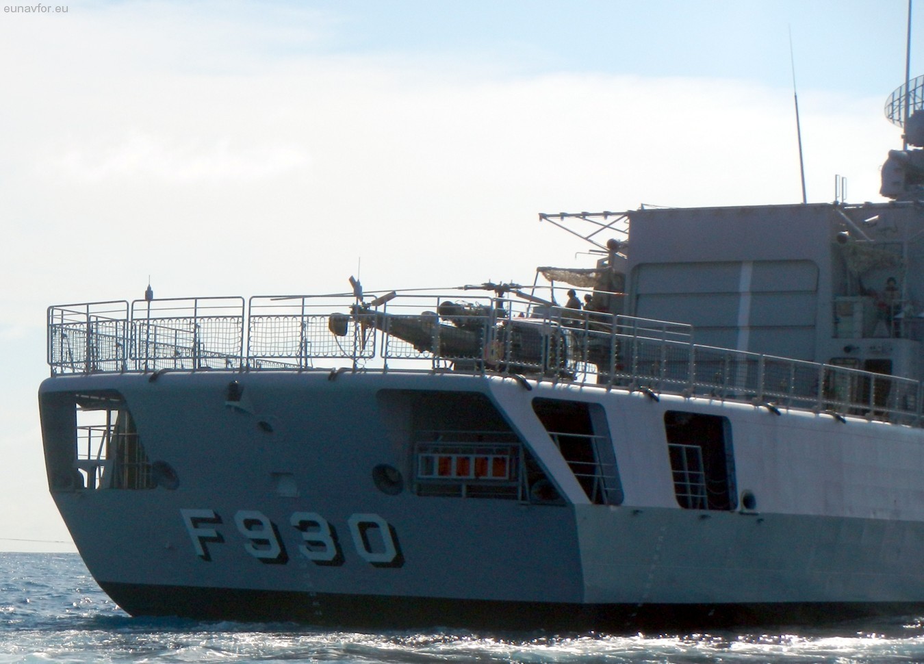 f-930 bns leopold i frigate belgian navy karel doorman class 28 flight deck alouette iii
